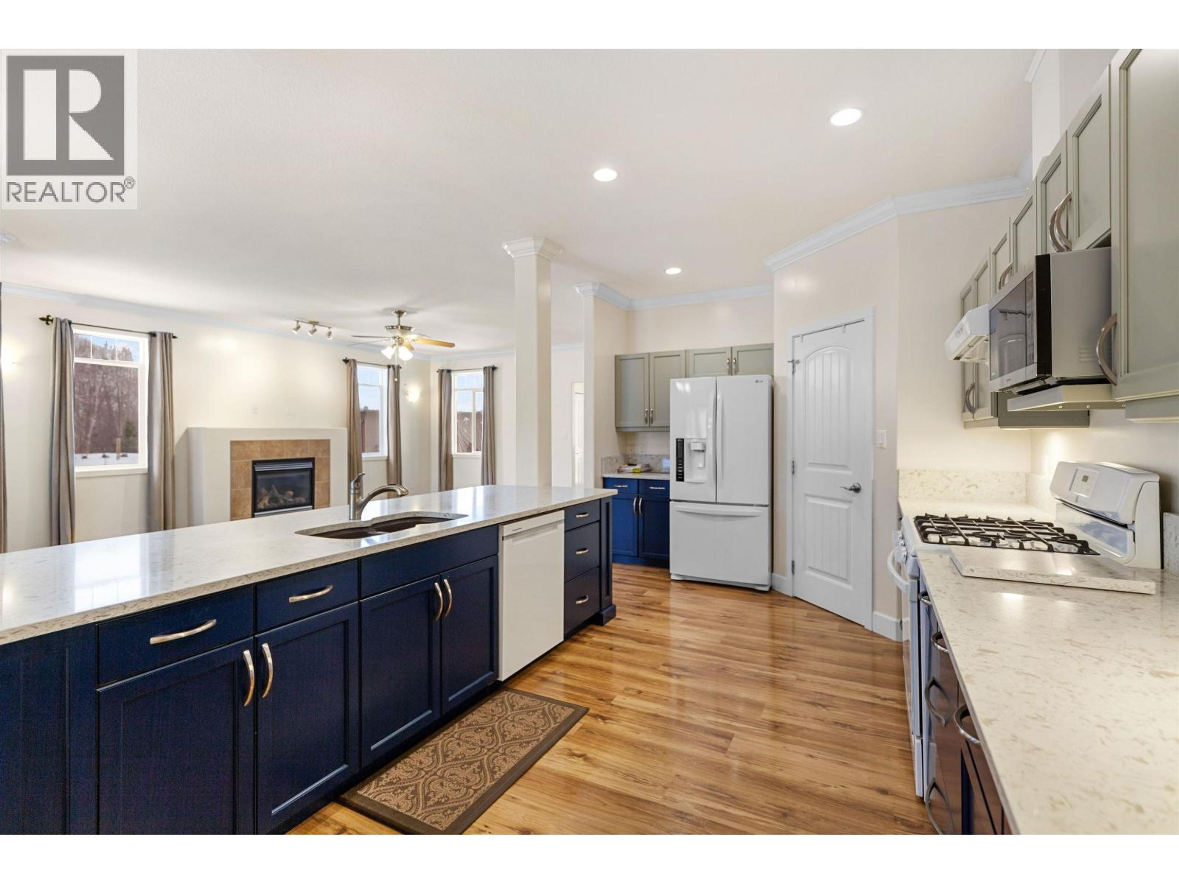 #158 1702 DYKE ROAD - 11