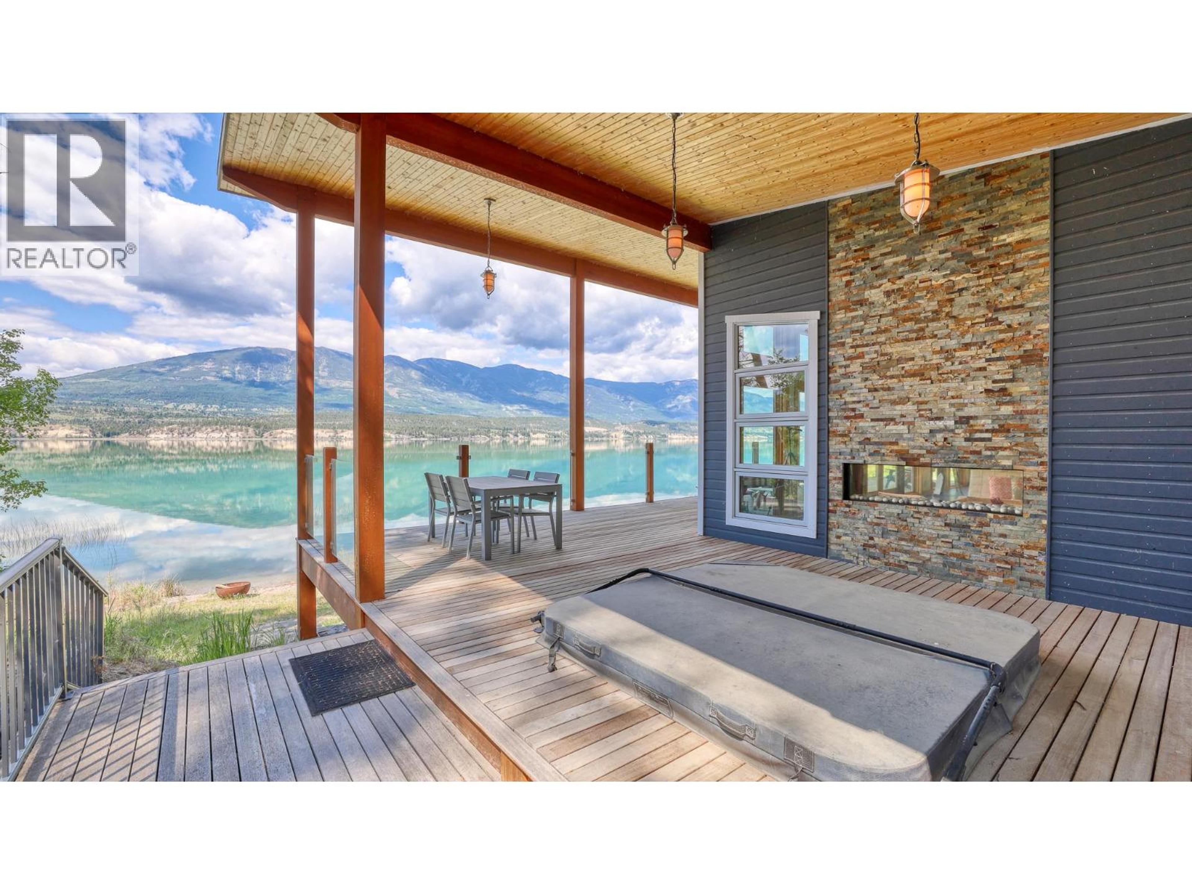 8257 GRAINGER ROAD - Main Image