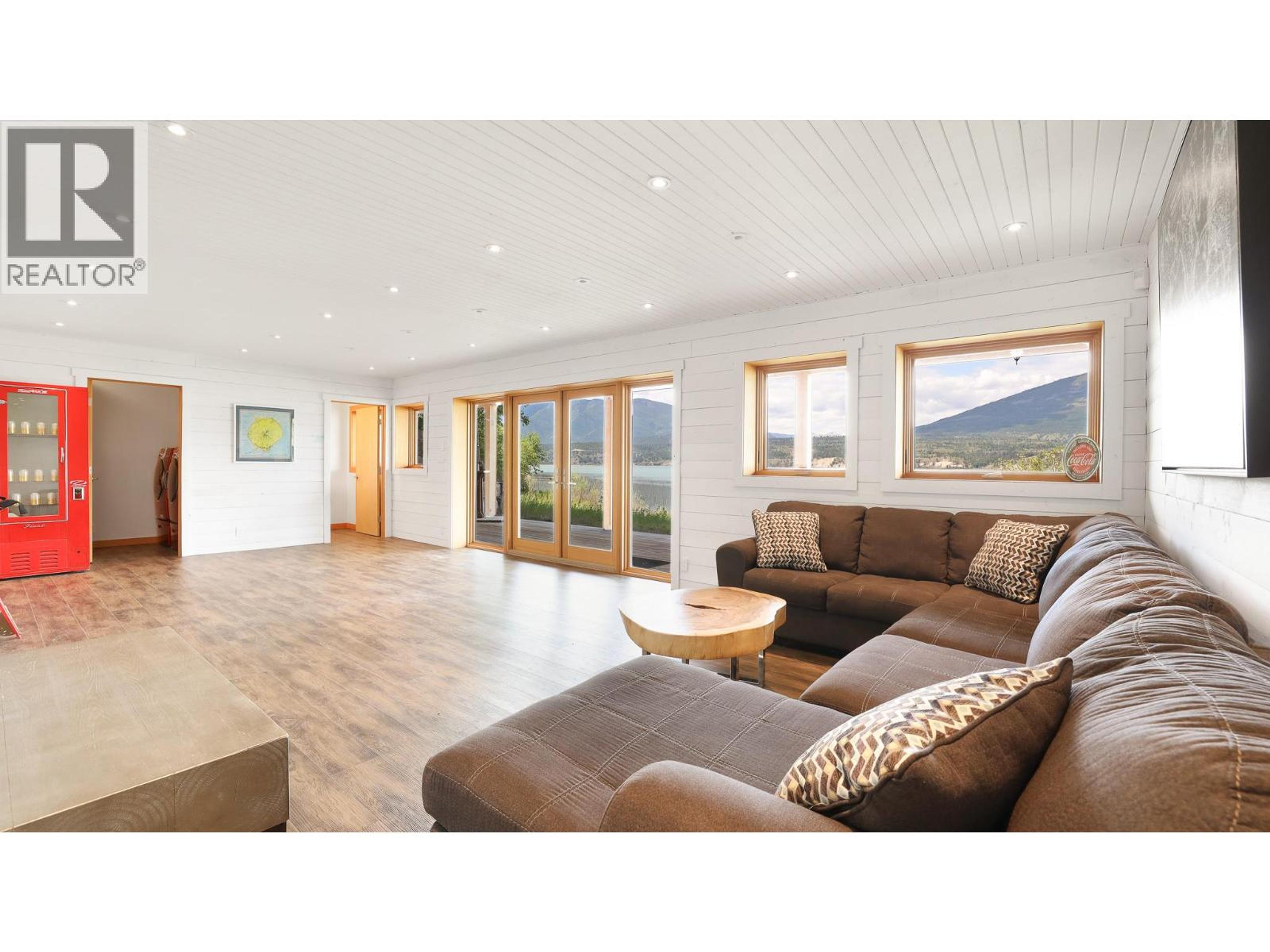 8257 GRAINGER ROAD - 29