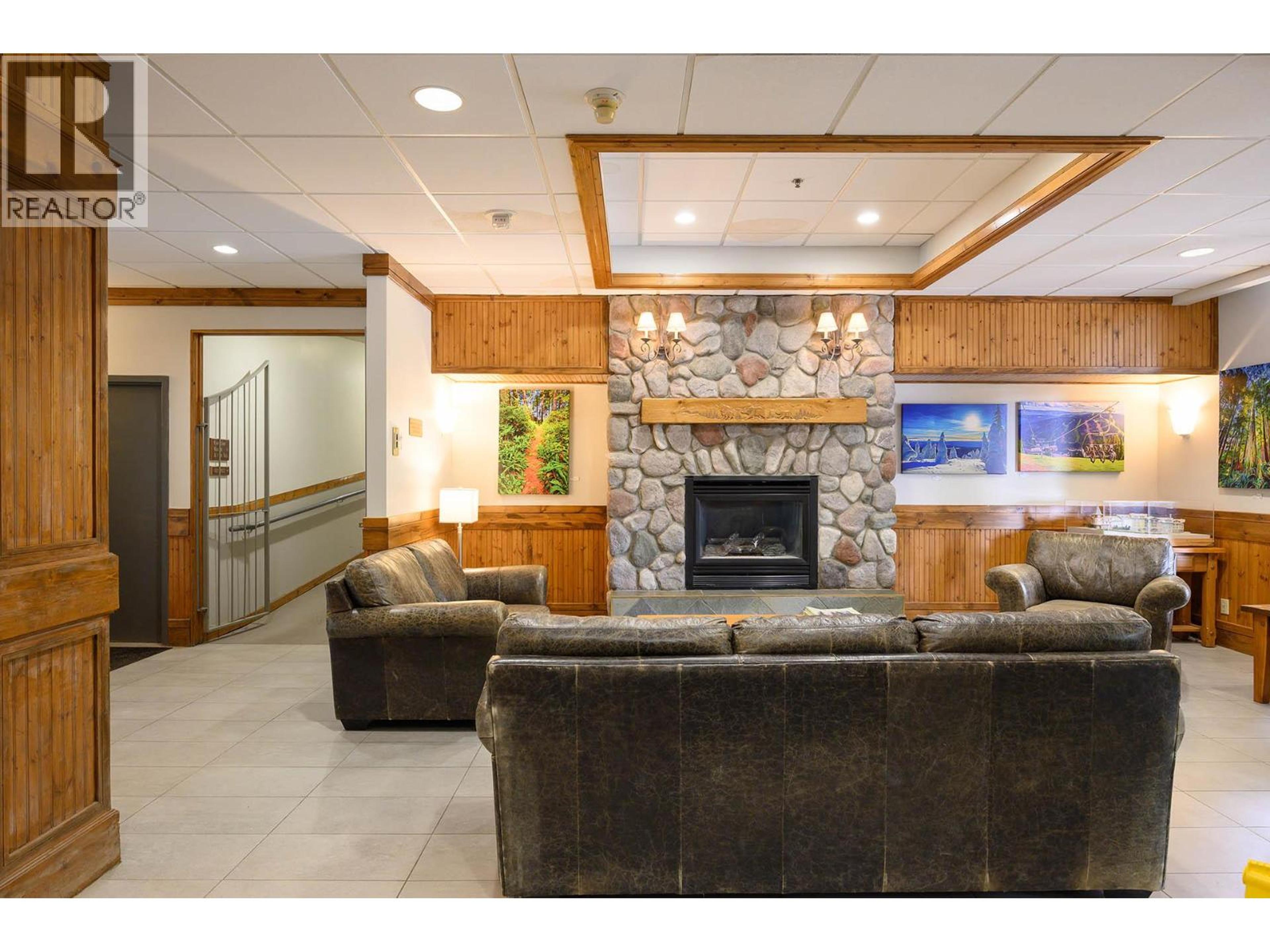 #410 3160 CREEKSIDE WAY - 4