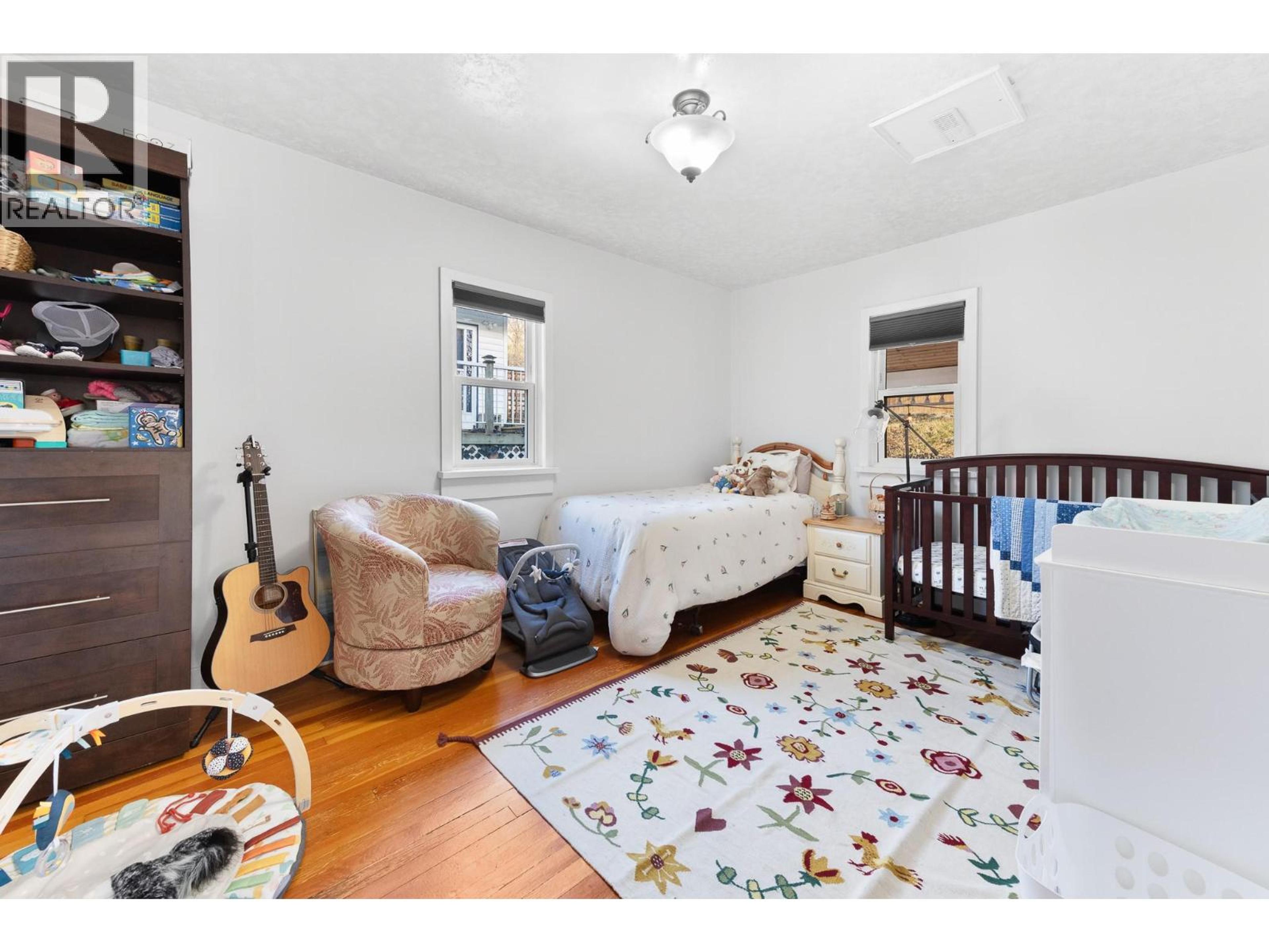 306 10TH AVENUE N - 15