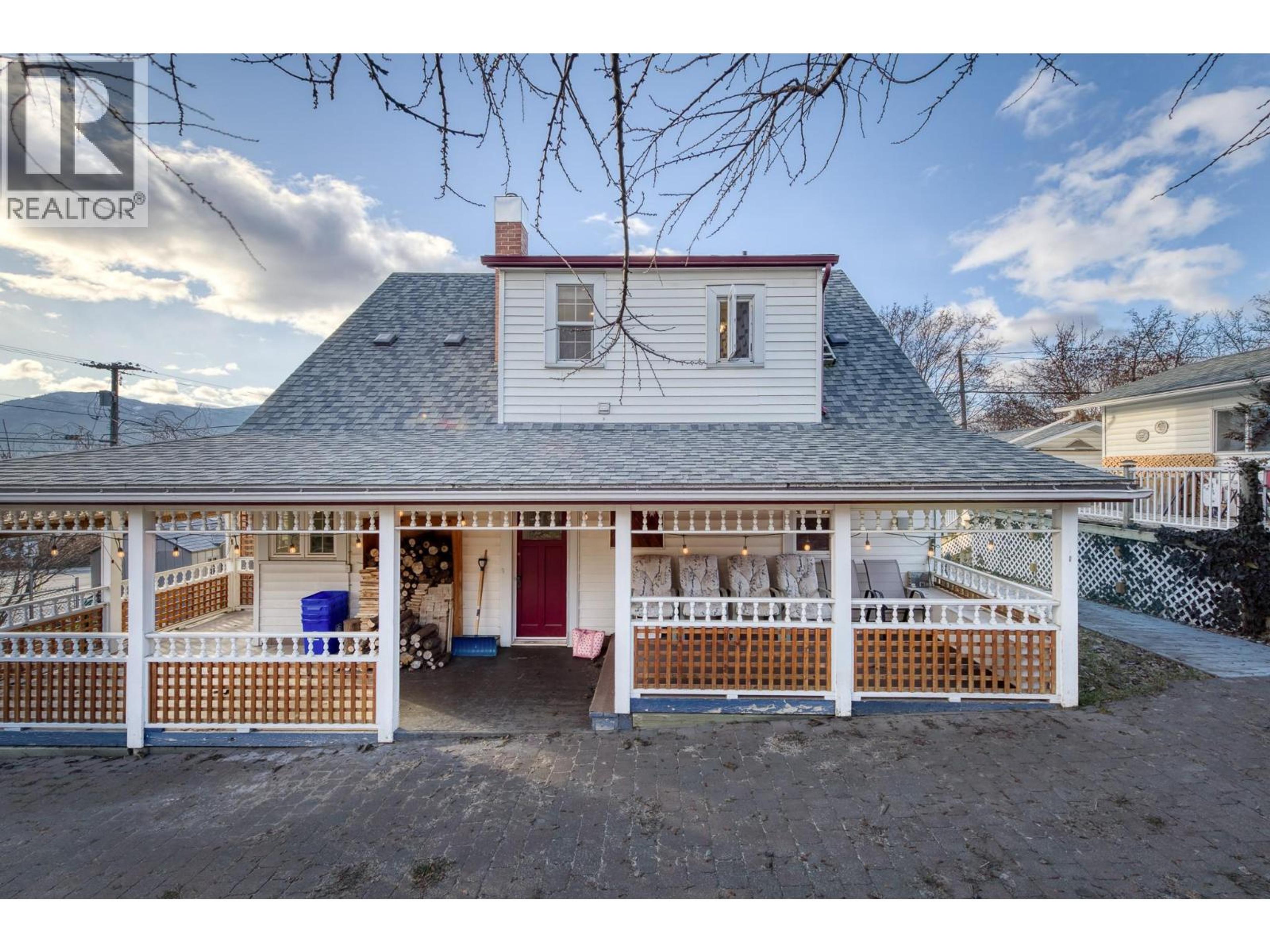 306 10TH AVENUE N - 25