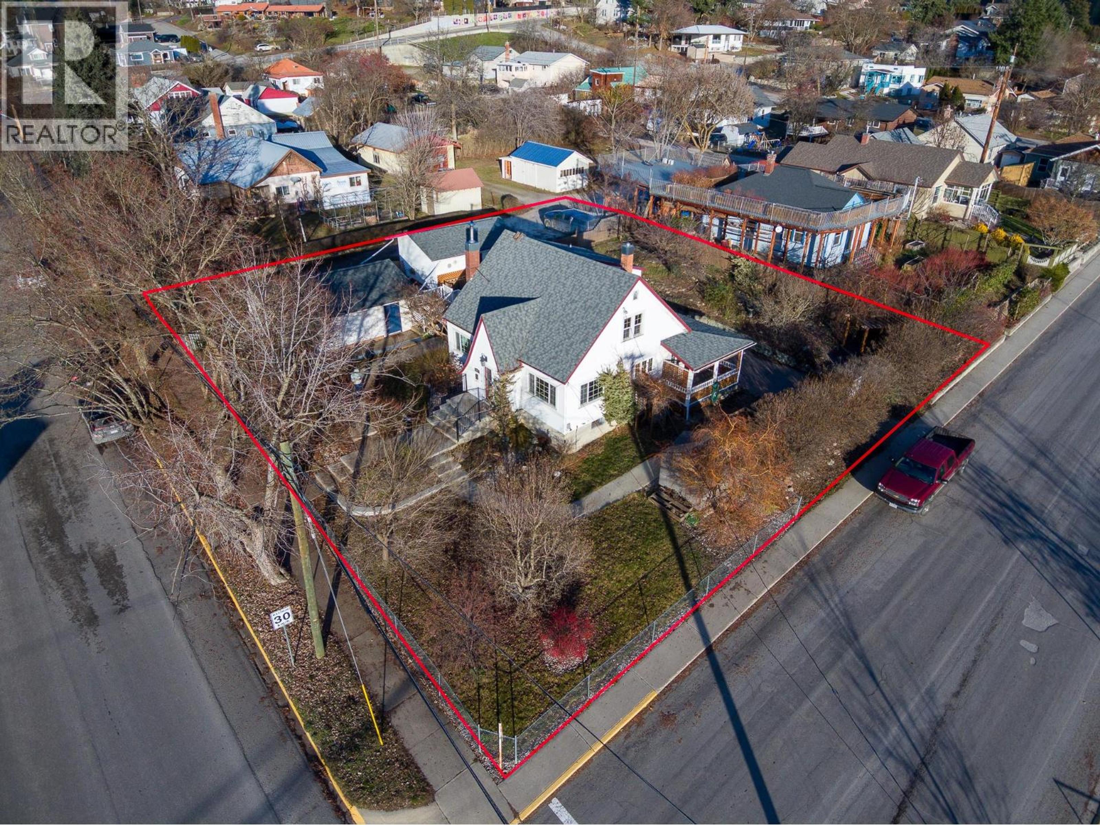 306 10TH AVENUE N - 5