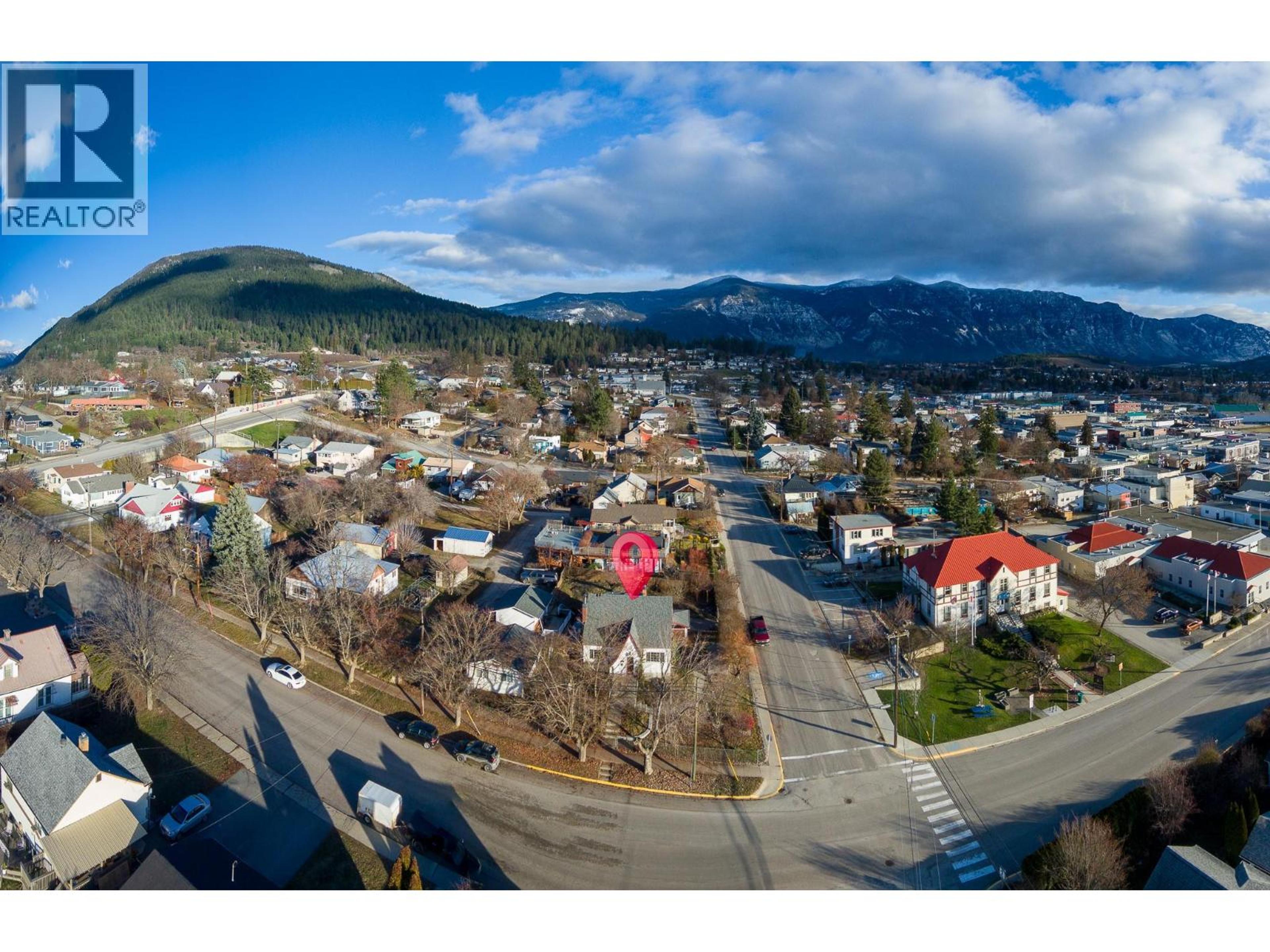 306 10TH AVENUE N - 6