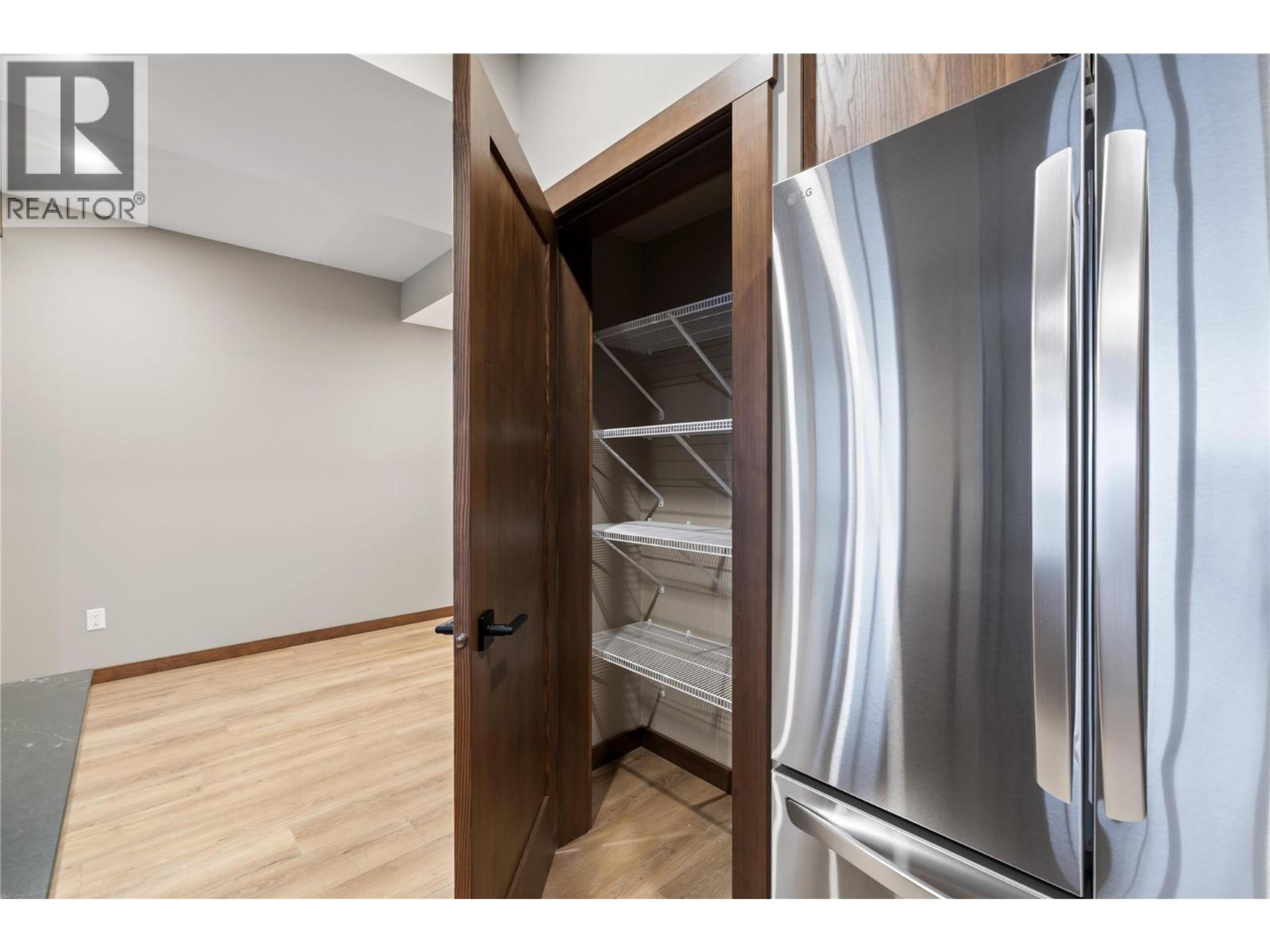 #88 255 FEATHERTOP WAY - 12