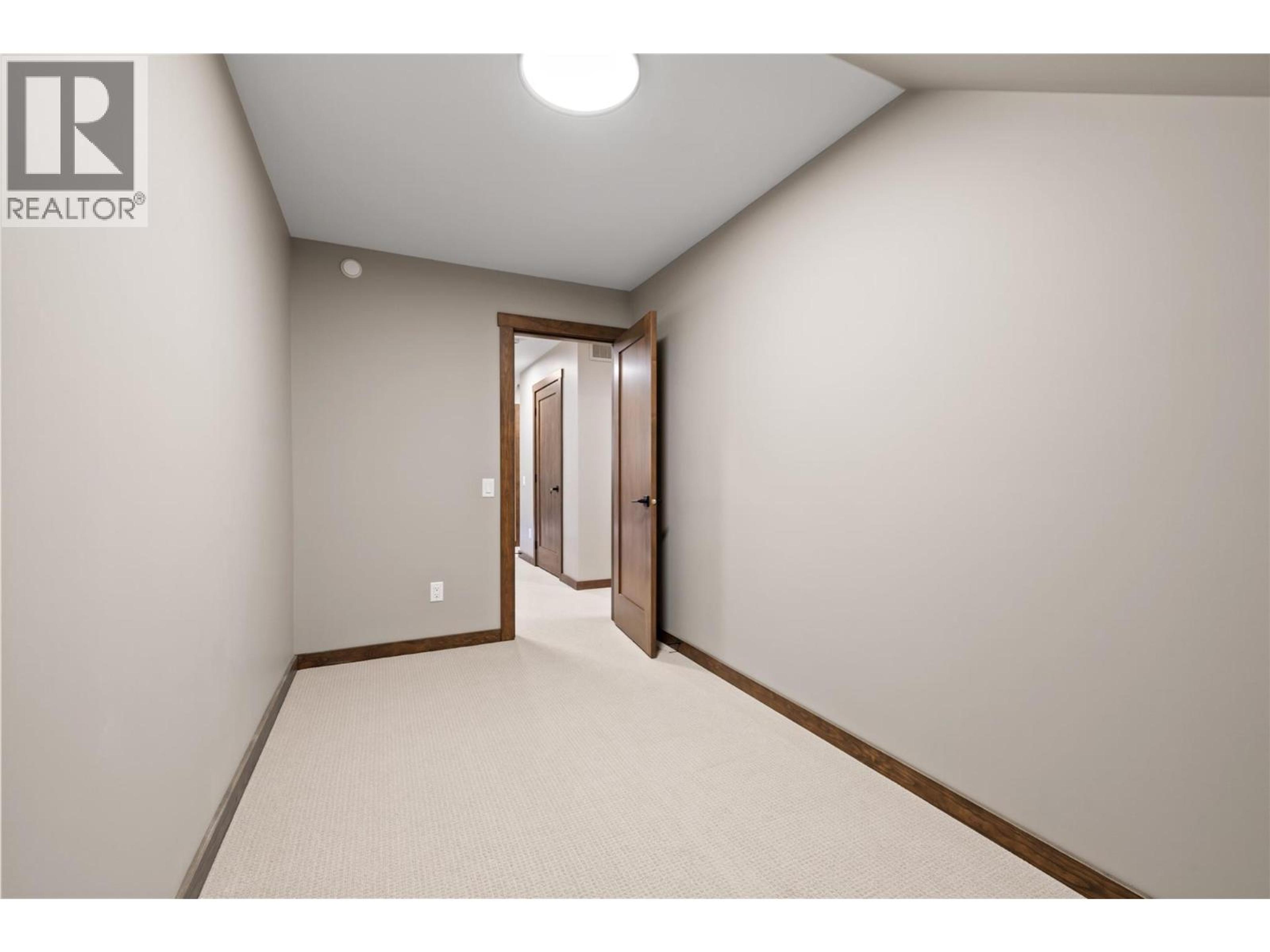 #88 255 FEATHERTOP WAY - 20