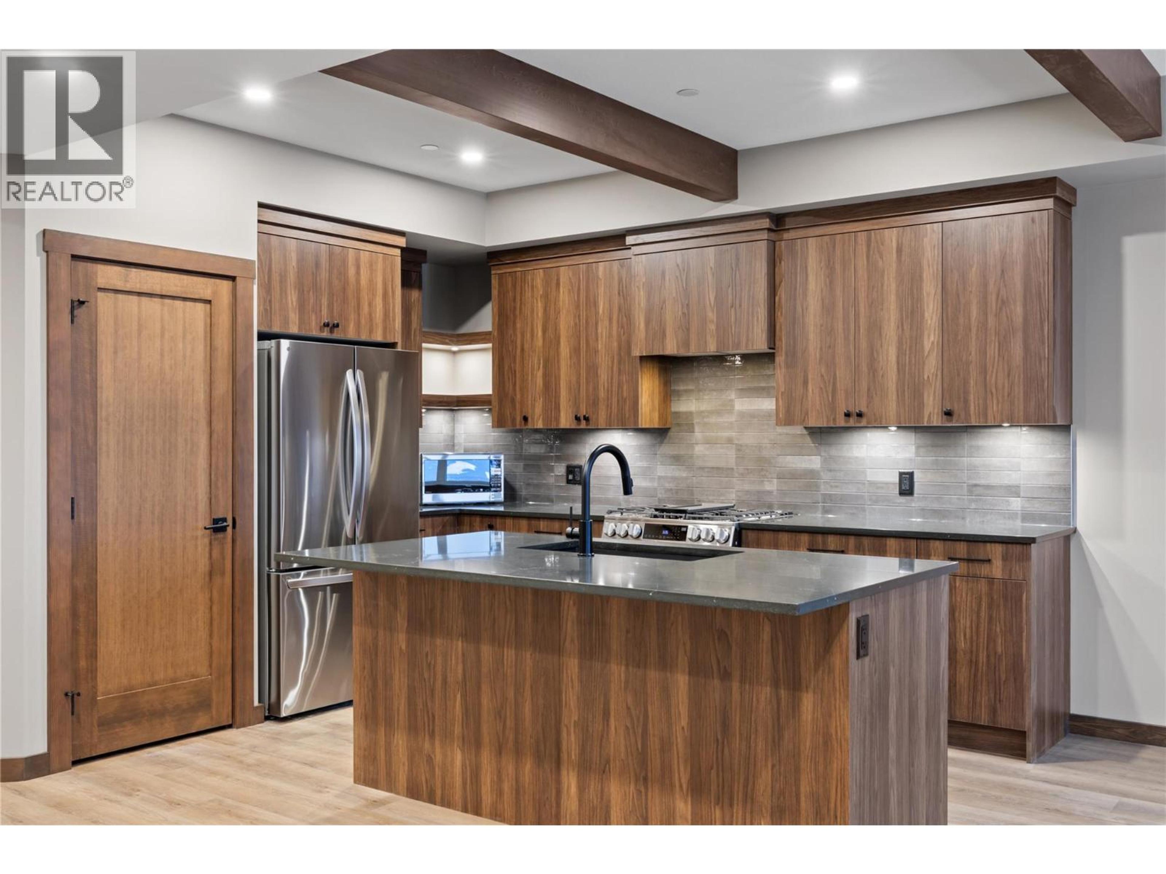 #88 255 FEATHERTOP WAY - 9