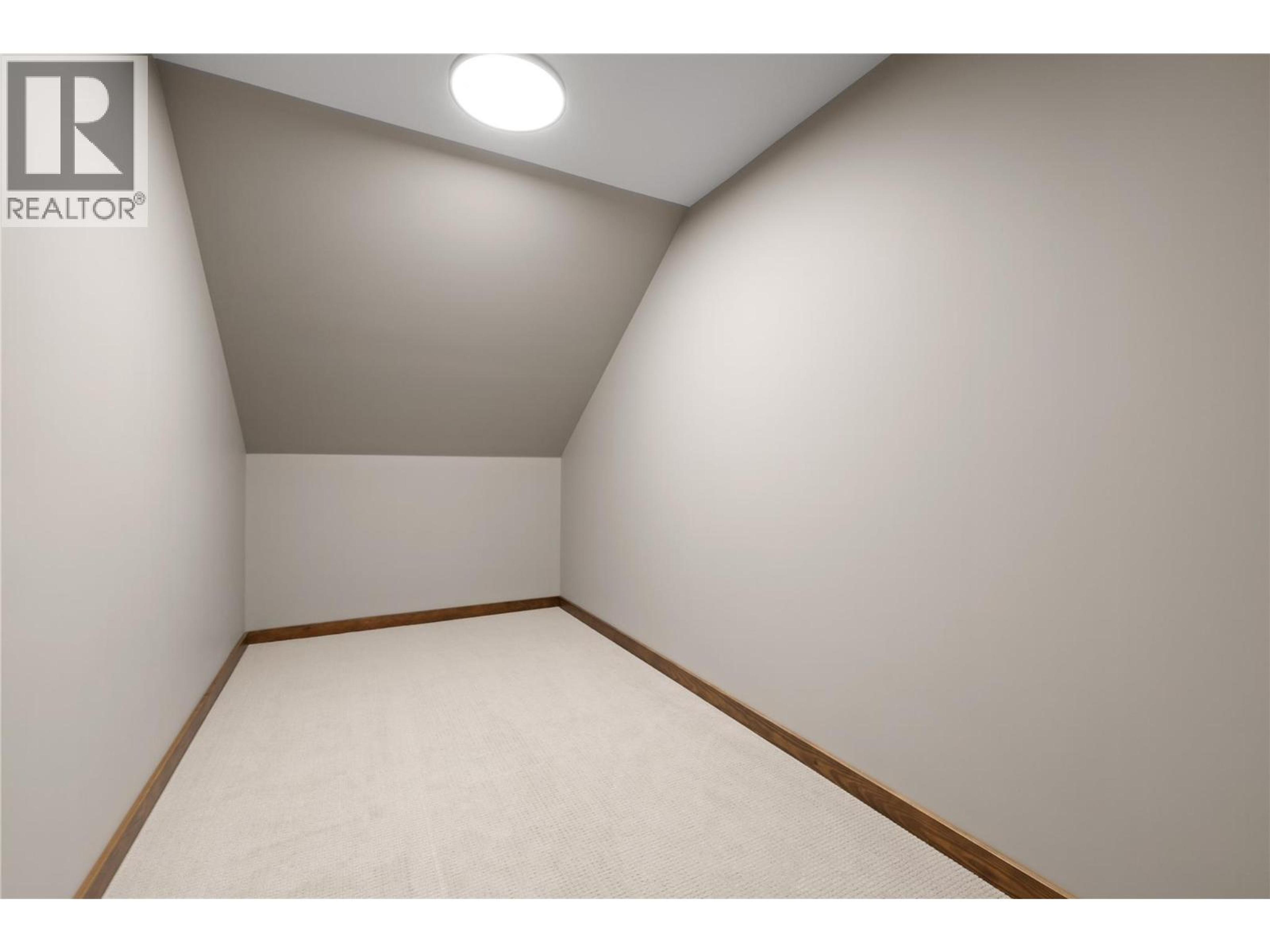 #88 255 FEATHERTOP WAY - 19