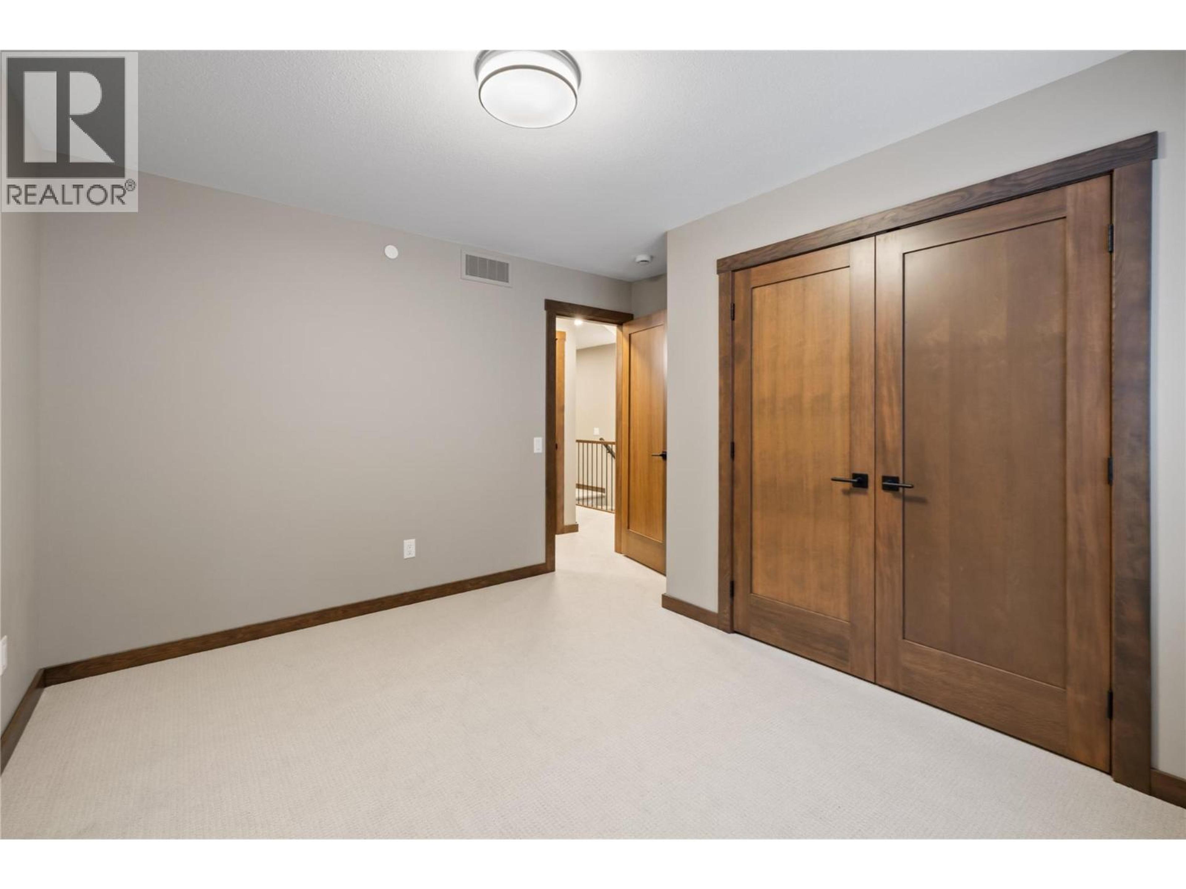 #88 255 FEATHERTOP WAY - 23