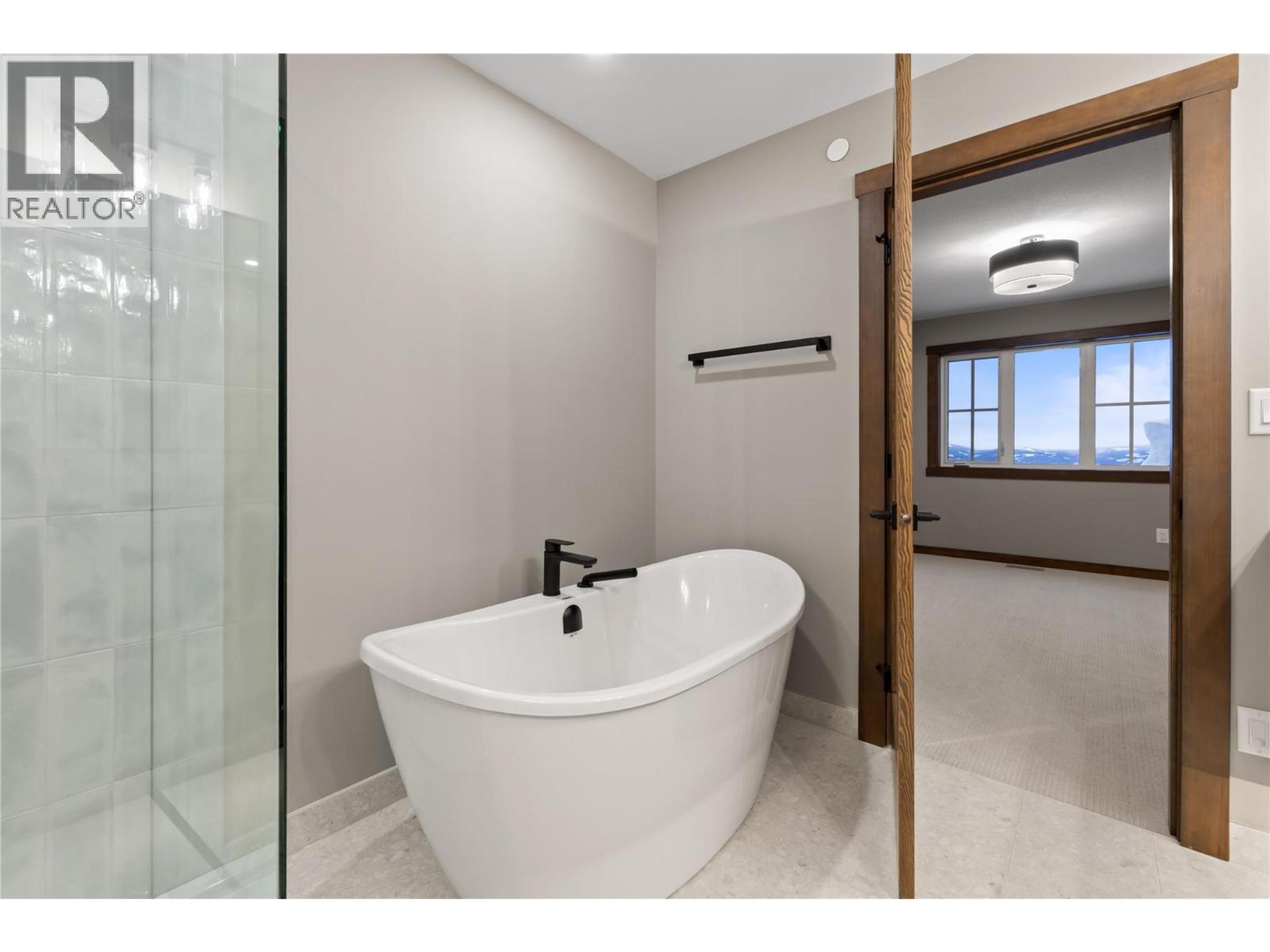 #88 255 FEATHERTOP WAY - 29