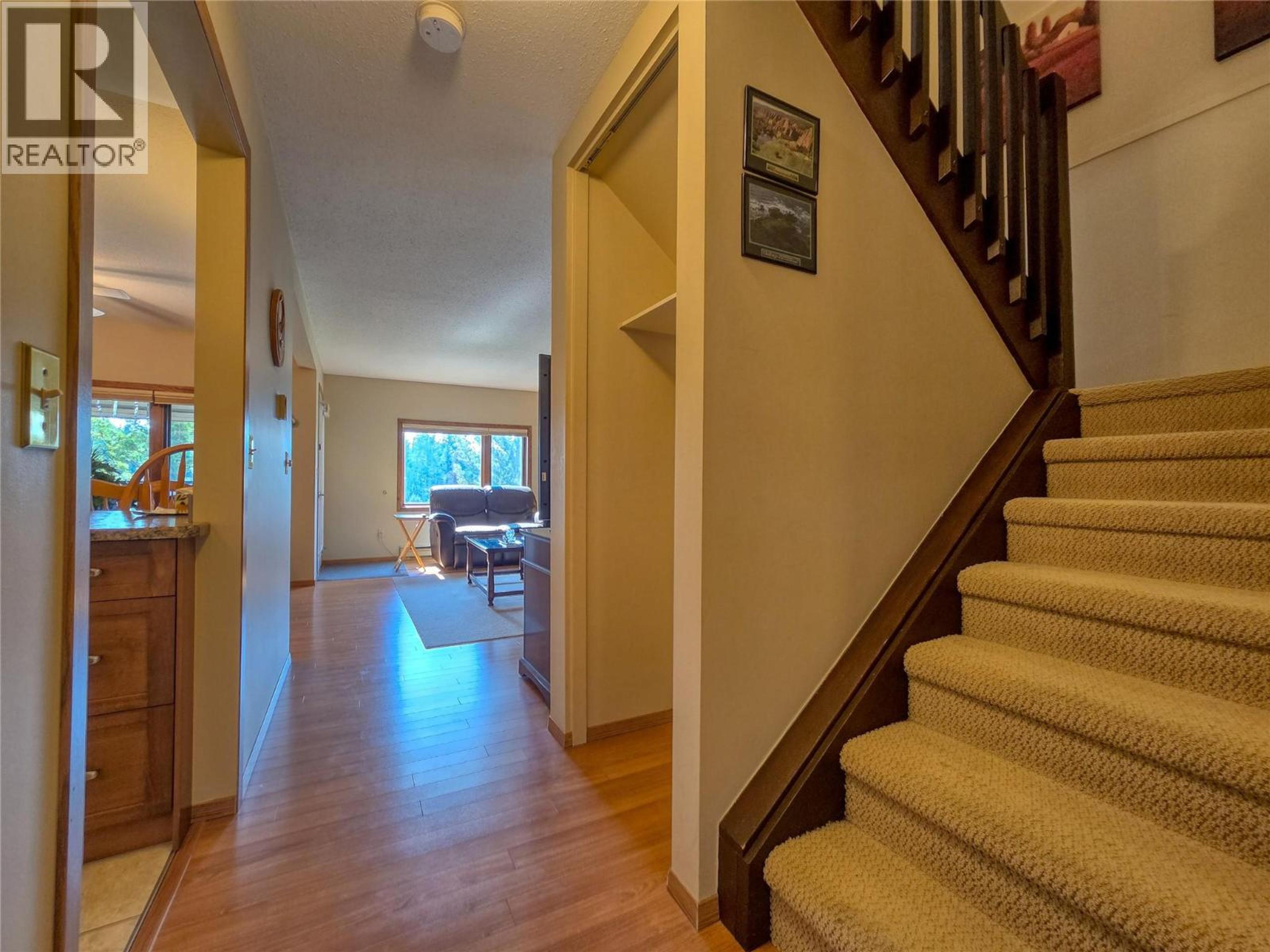 #7 8040 RADIUM GOLF COURSE ROAD - 12