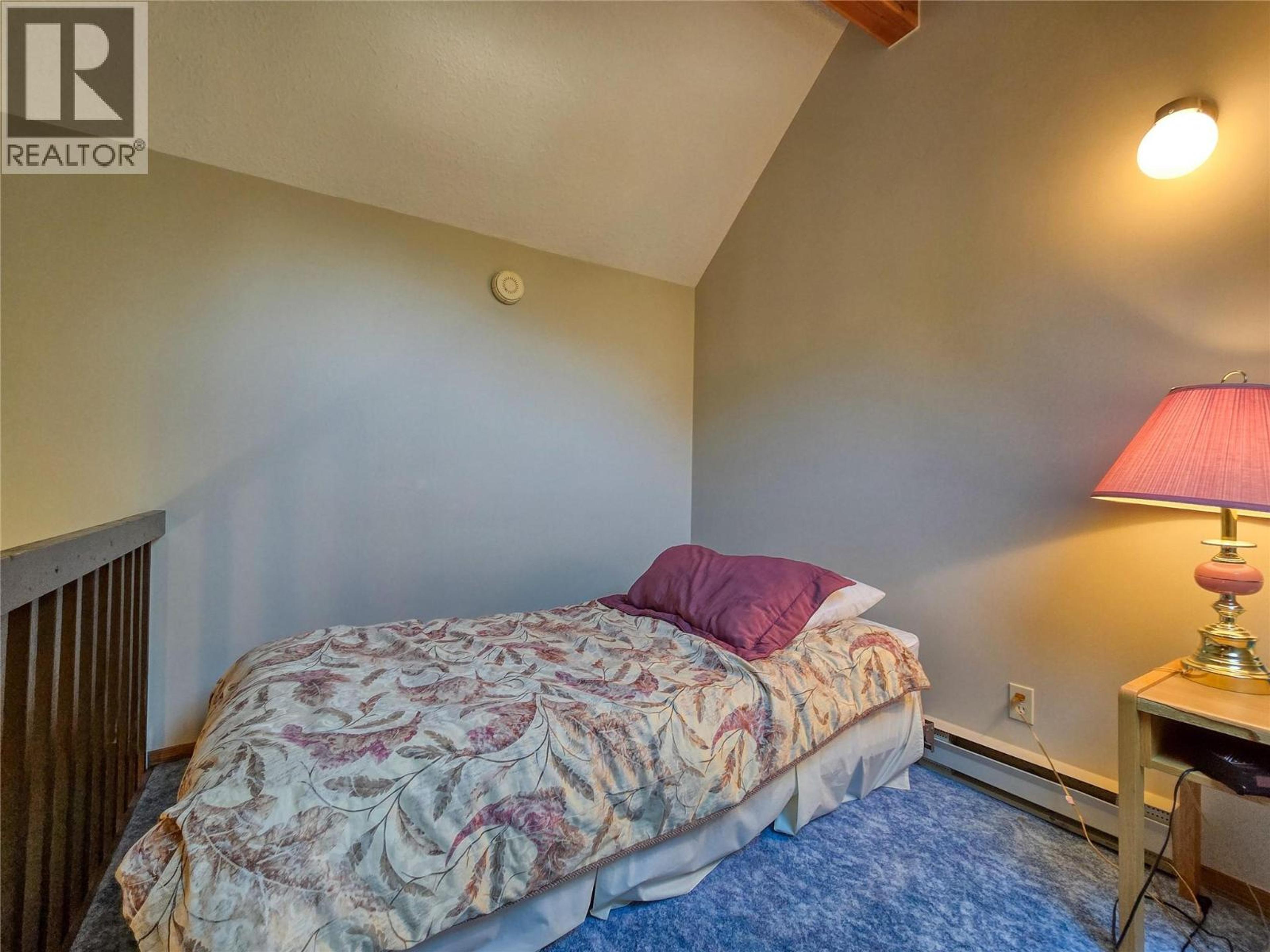 #7 8040 RADIUM GOLF COURSE ROAD - 38