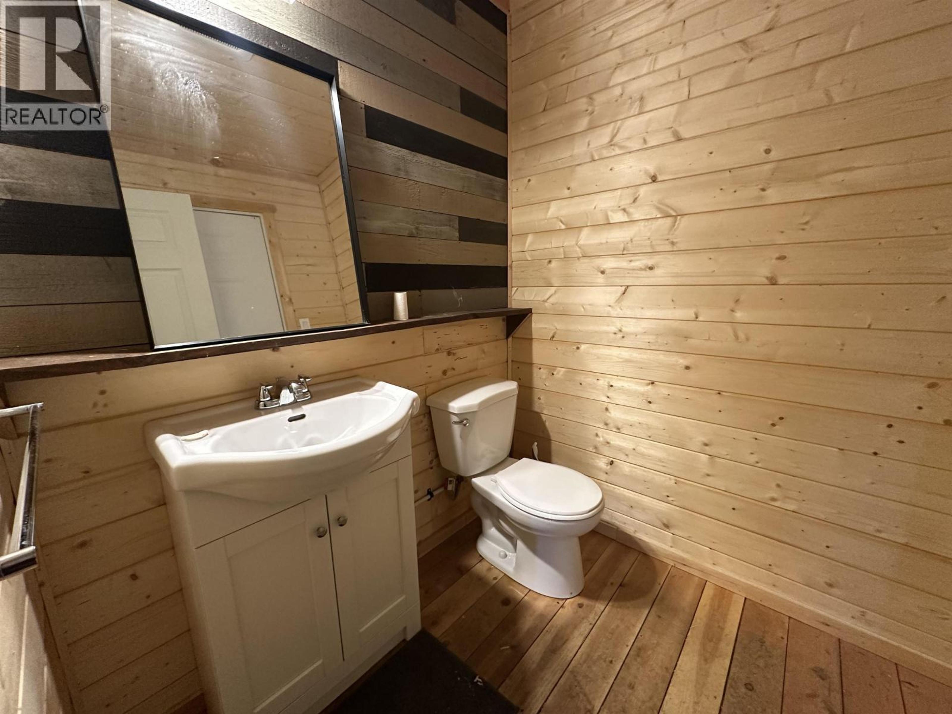 772 S GREEN LAKE ROAD - 21