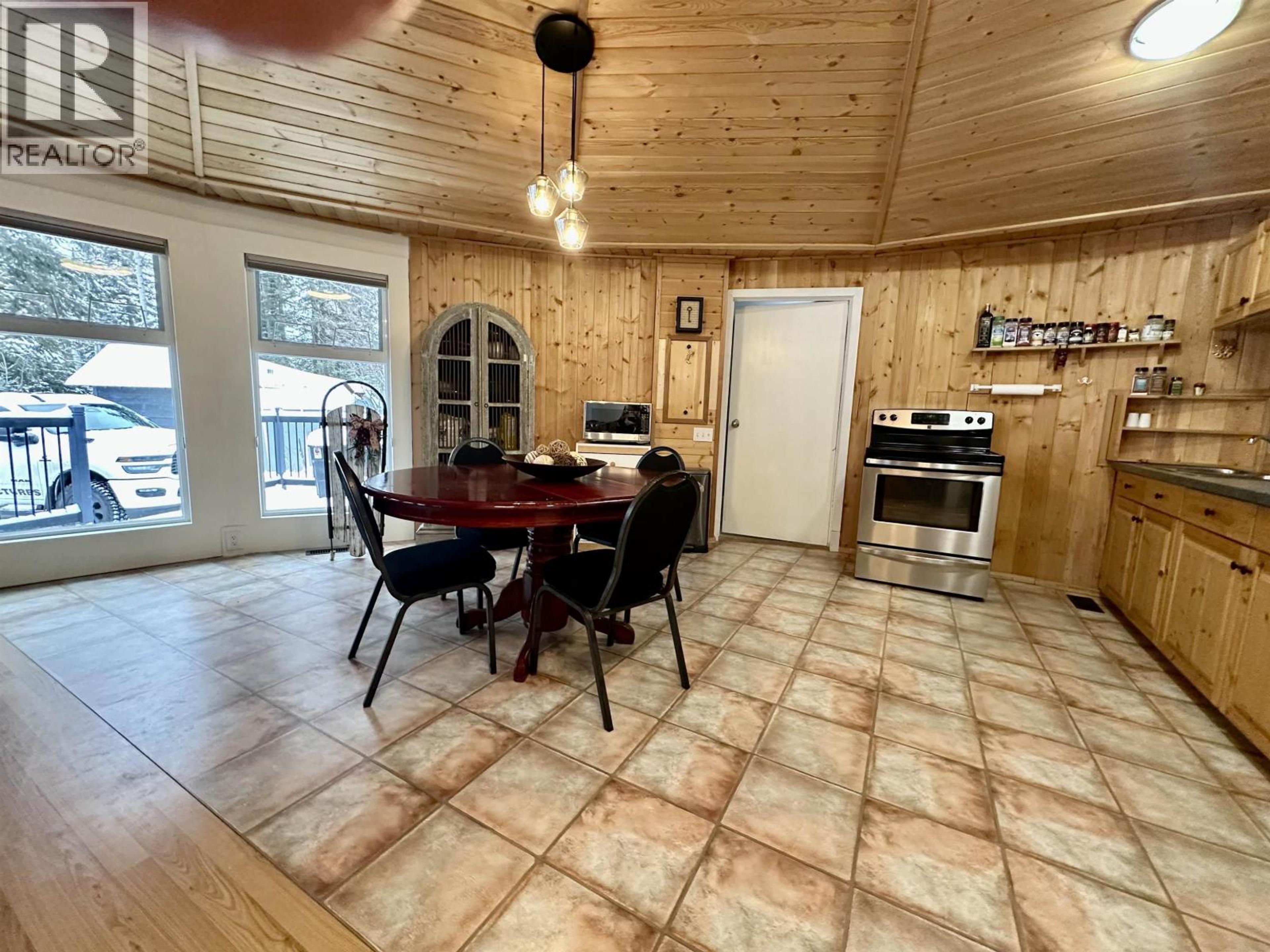 772 S GREEN LAKE ROAD - 4