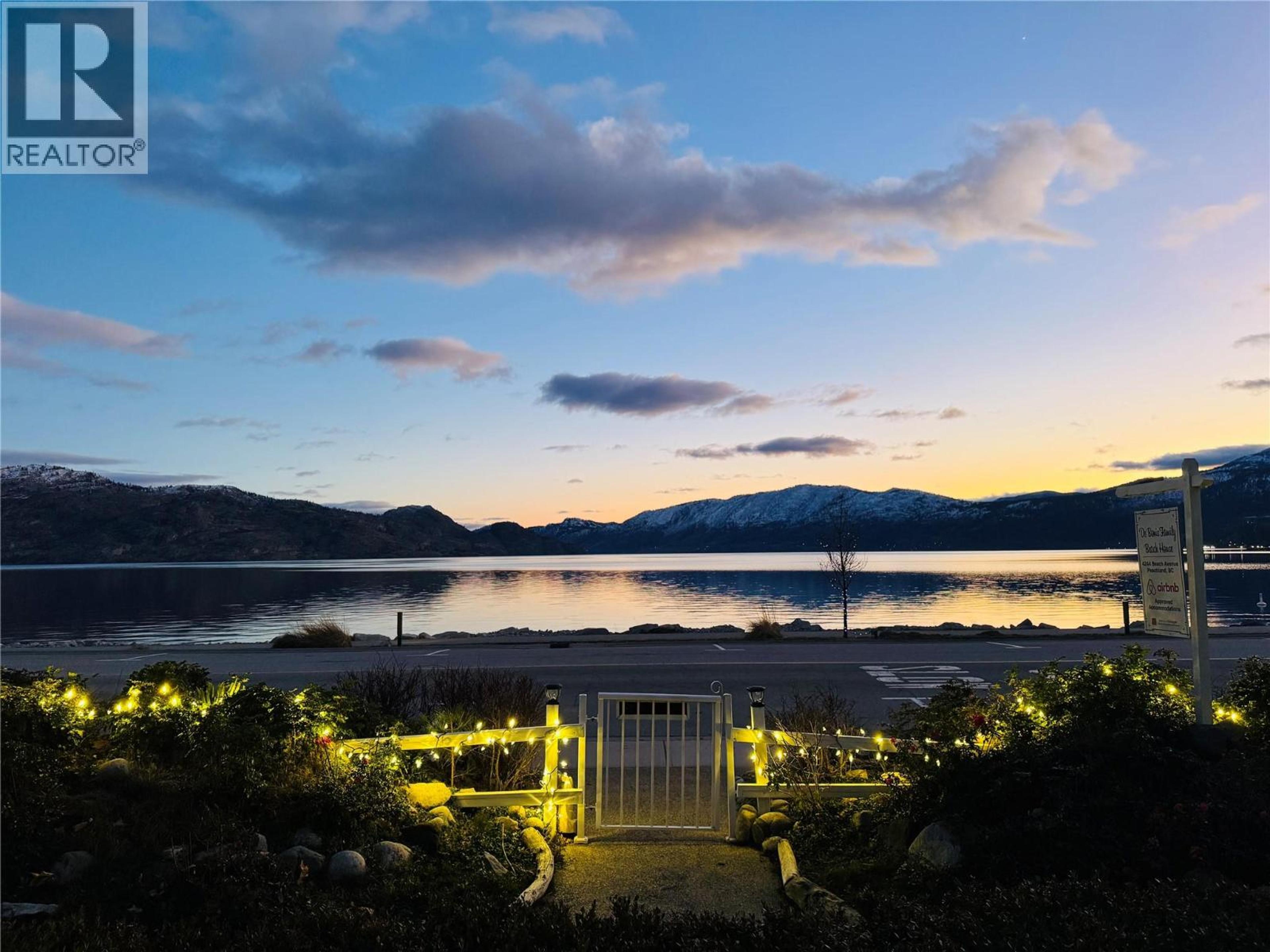 4244 BEACH AVENUE - 25