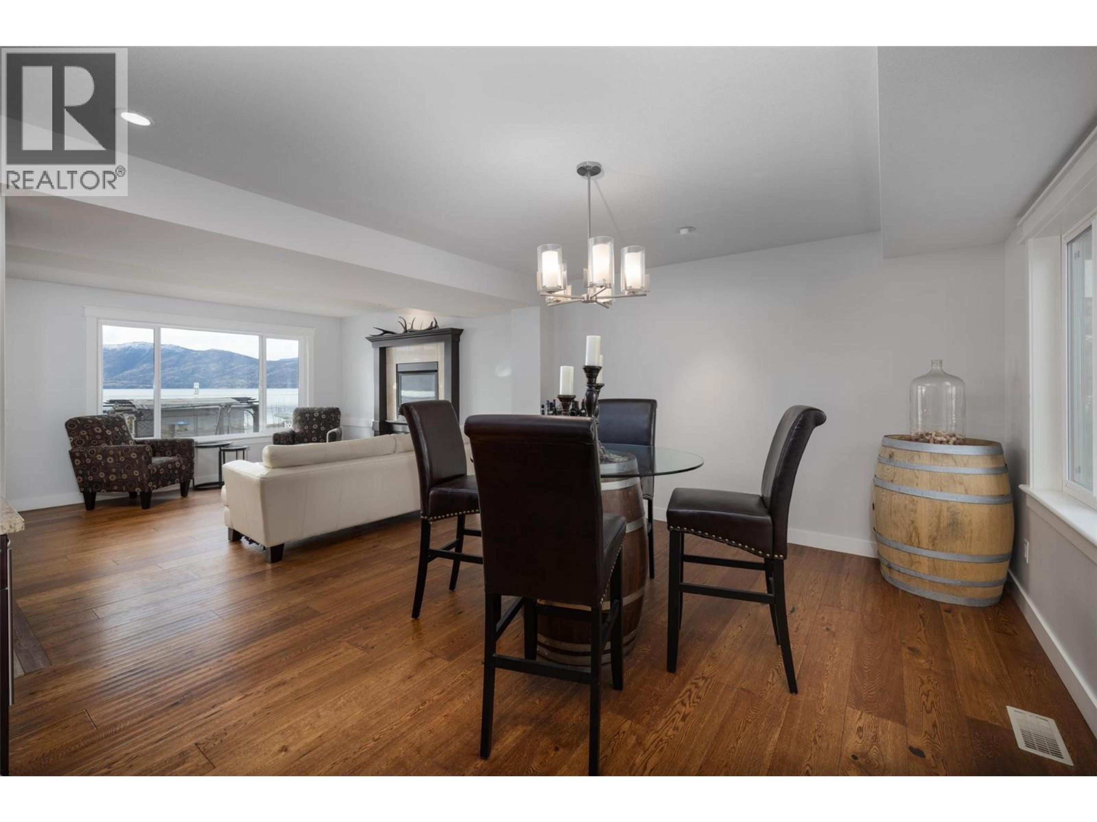 4244 BEACH AVENUE - 40