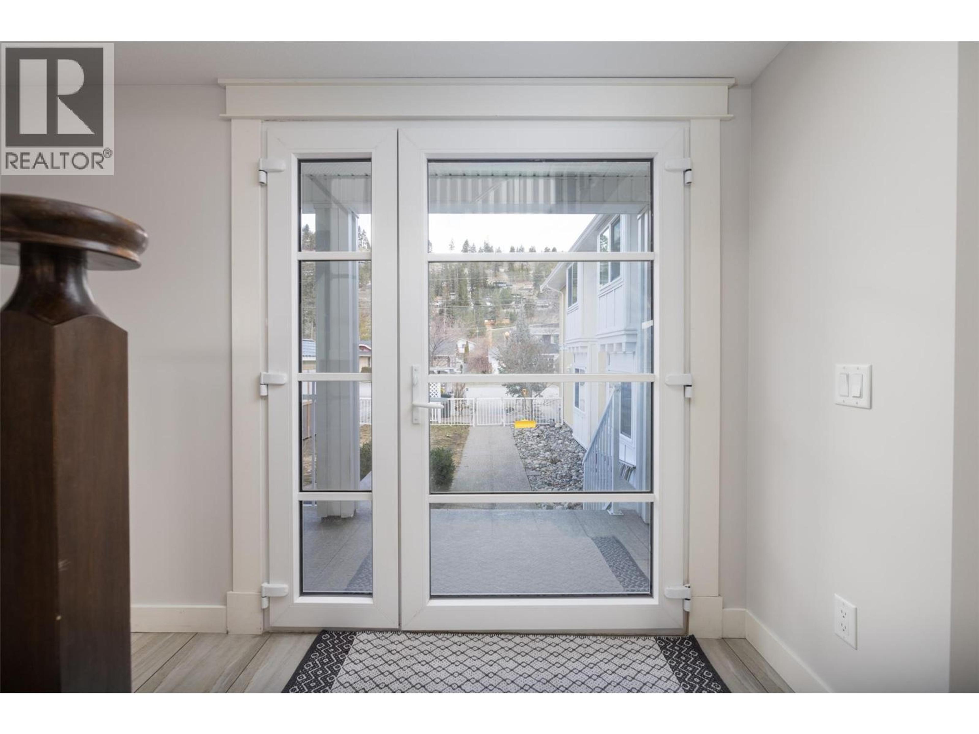 4244 BEACH AVENUE - 51