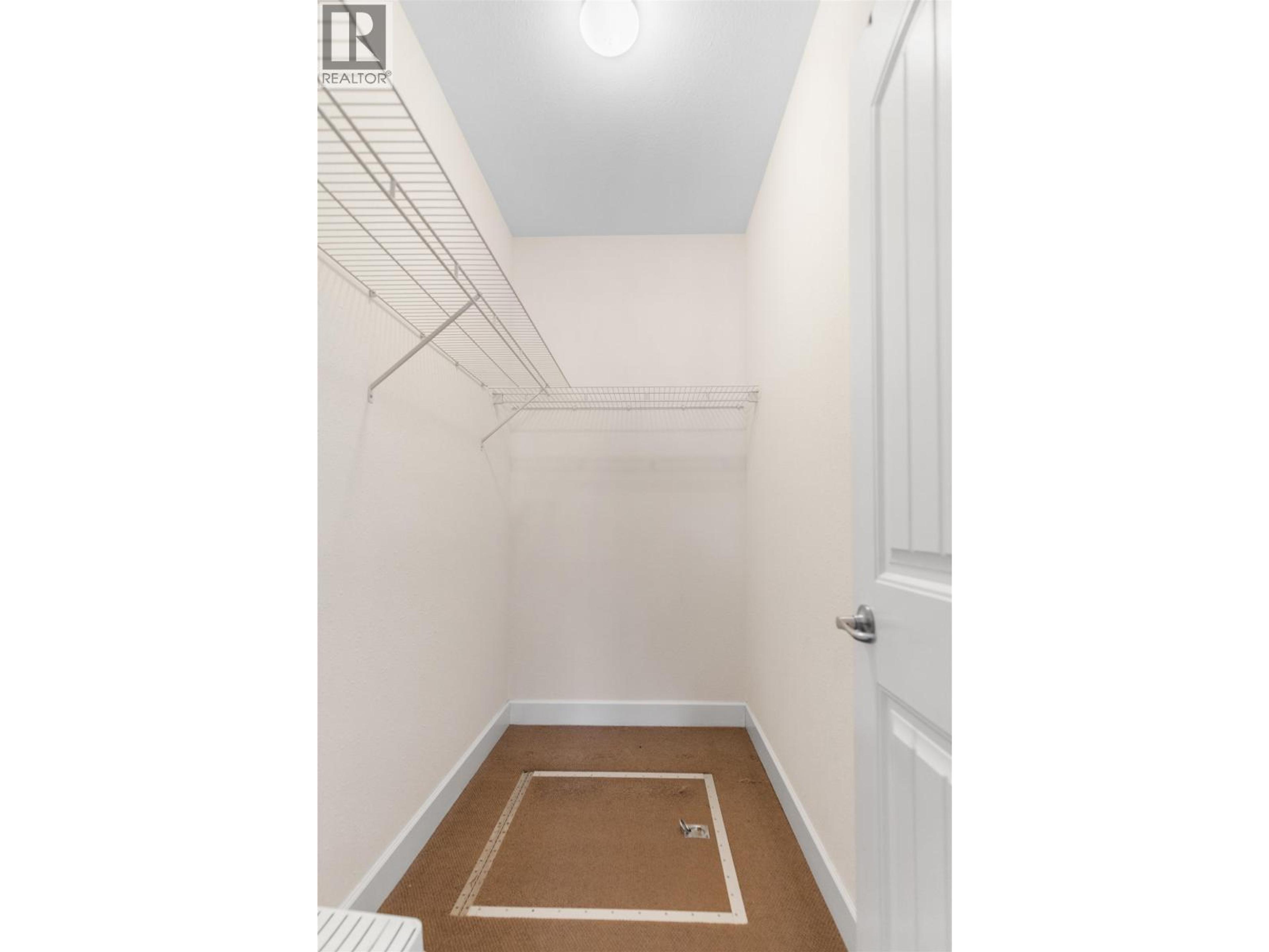 #132 1702 DYKE ROAD - 15