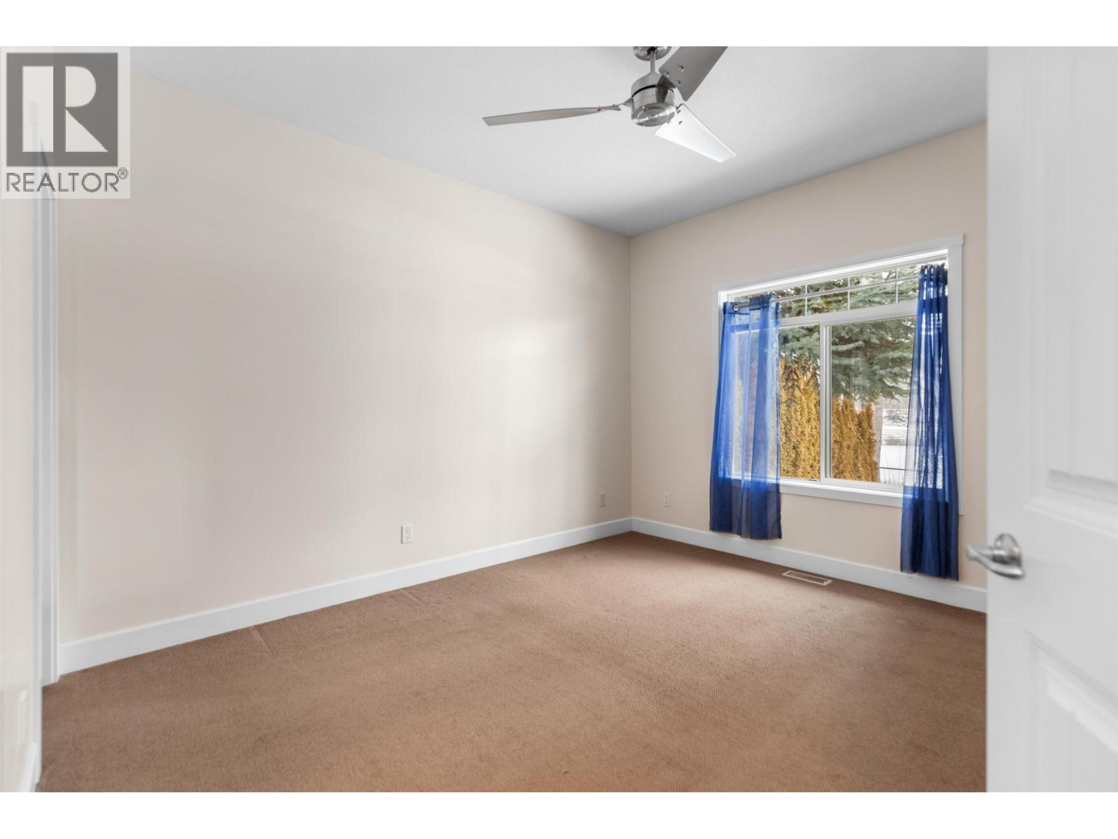 #132 1702 DYKE ROAD - 14