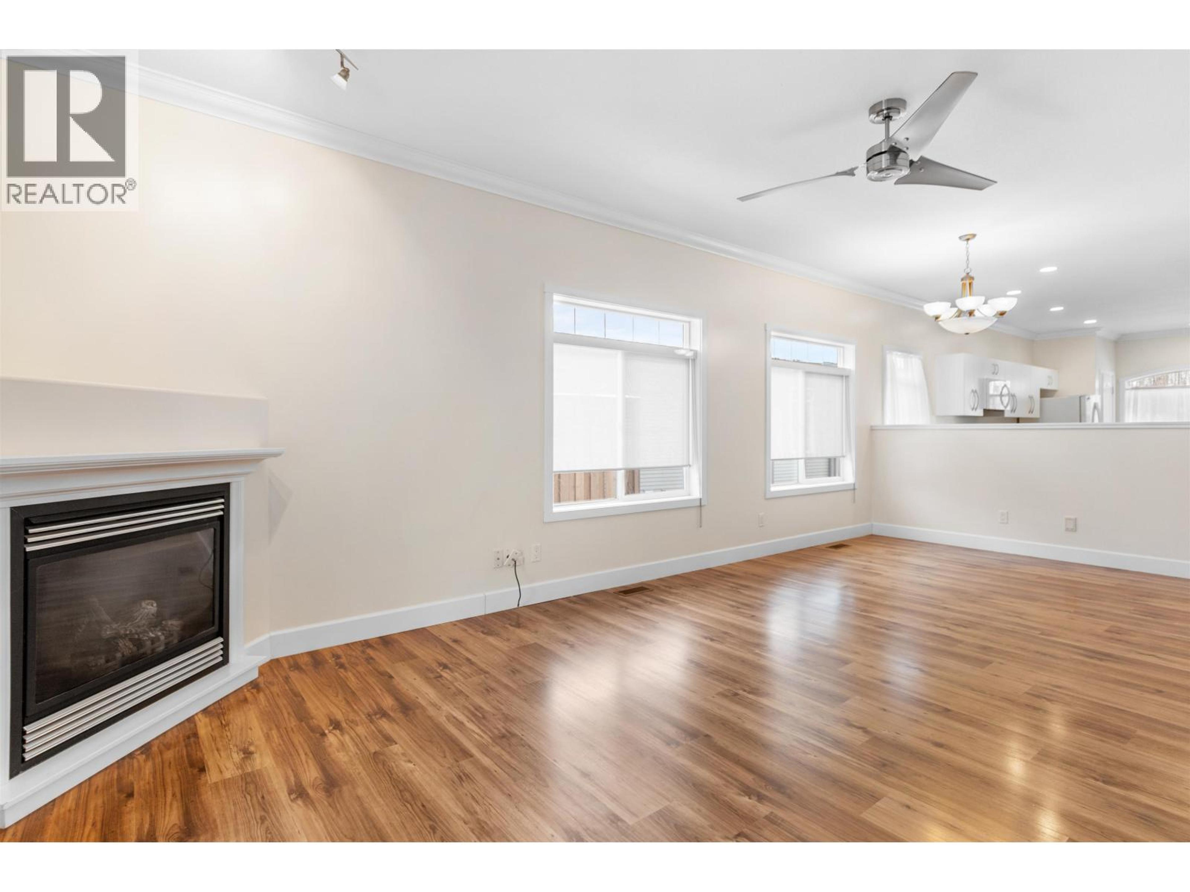 #132 1702 DYKE ROAD - 10