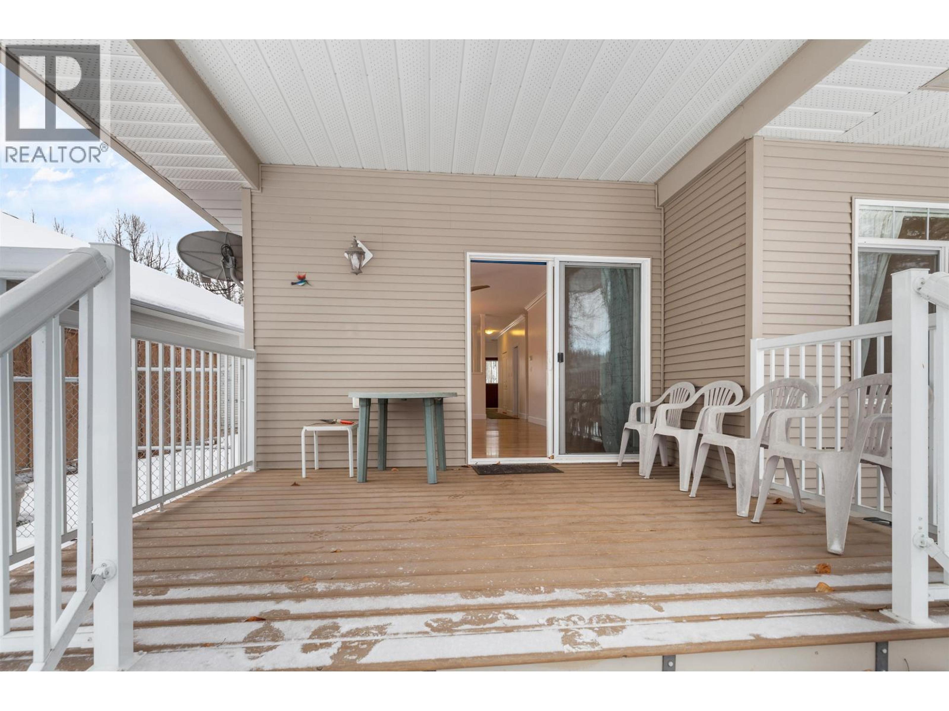 #132 1702 DYKE ROAD - 29