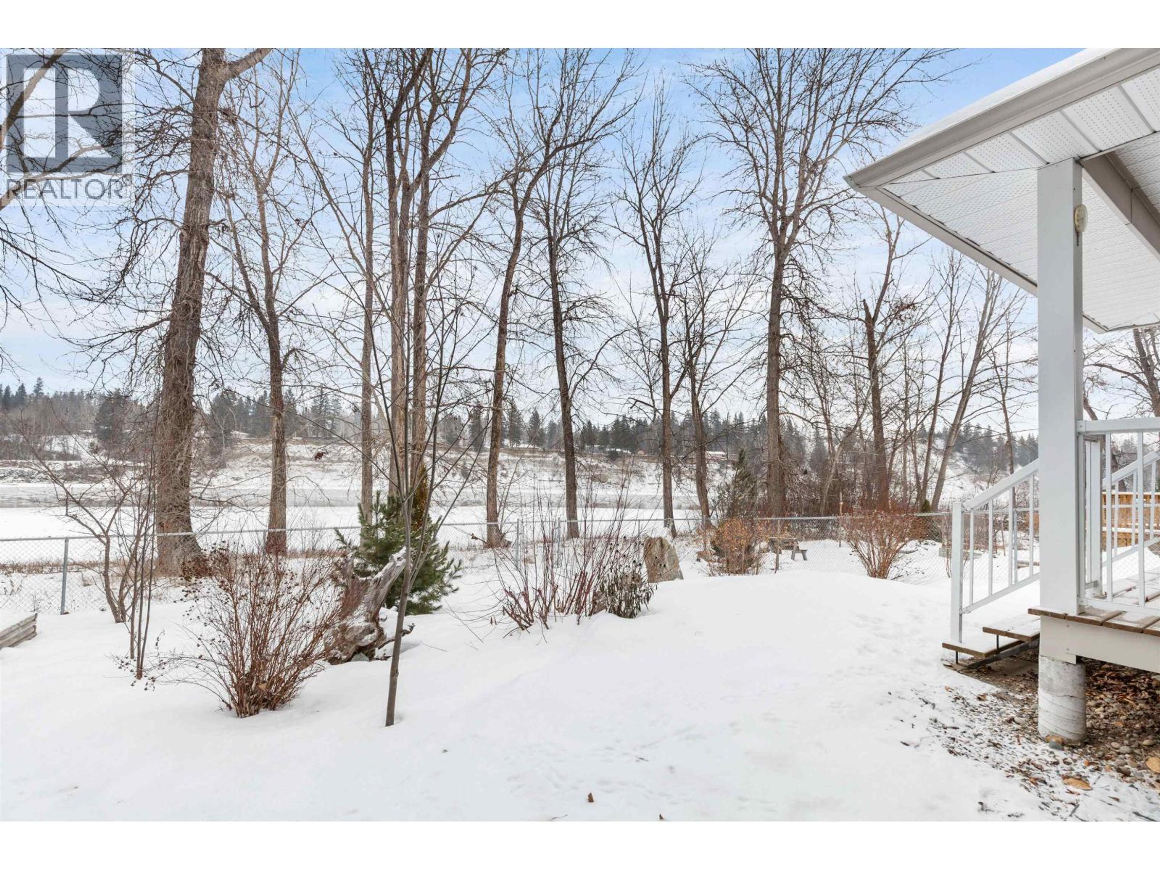 #132 1702 DYKE ROAD - 27