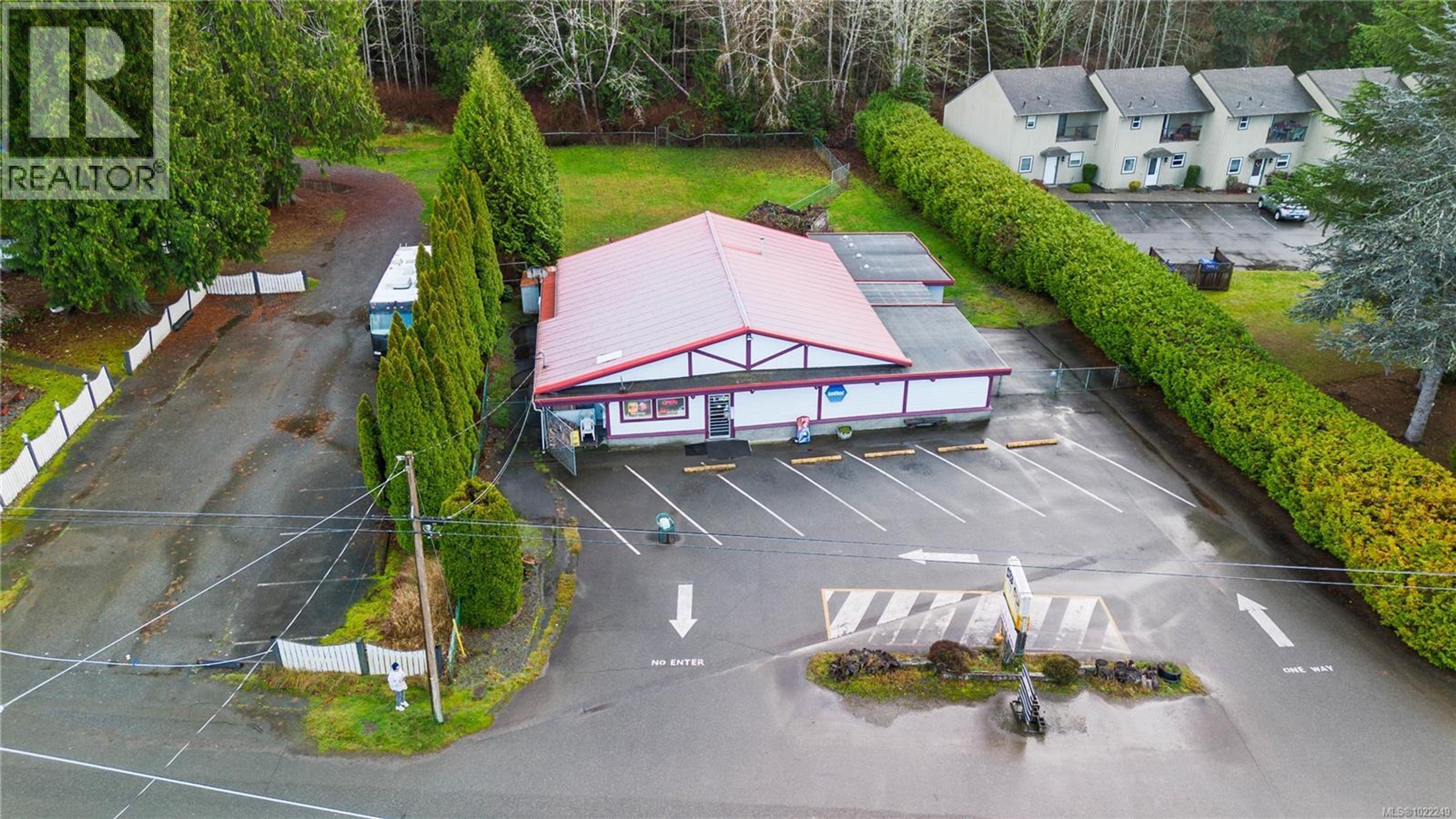 3346 ISLAND HWY W - 14