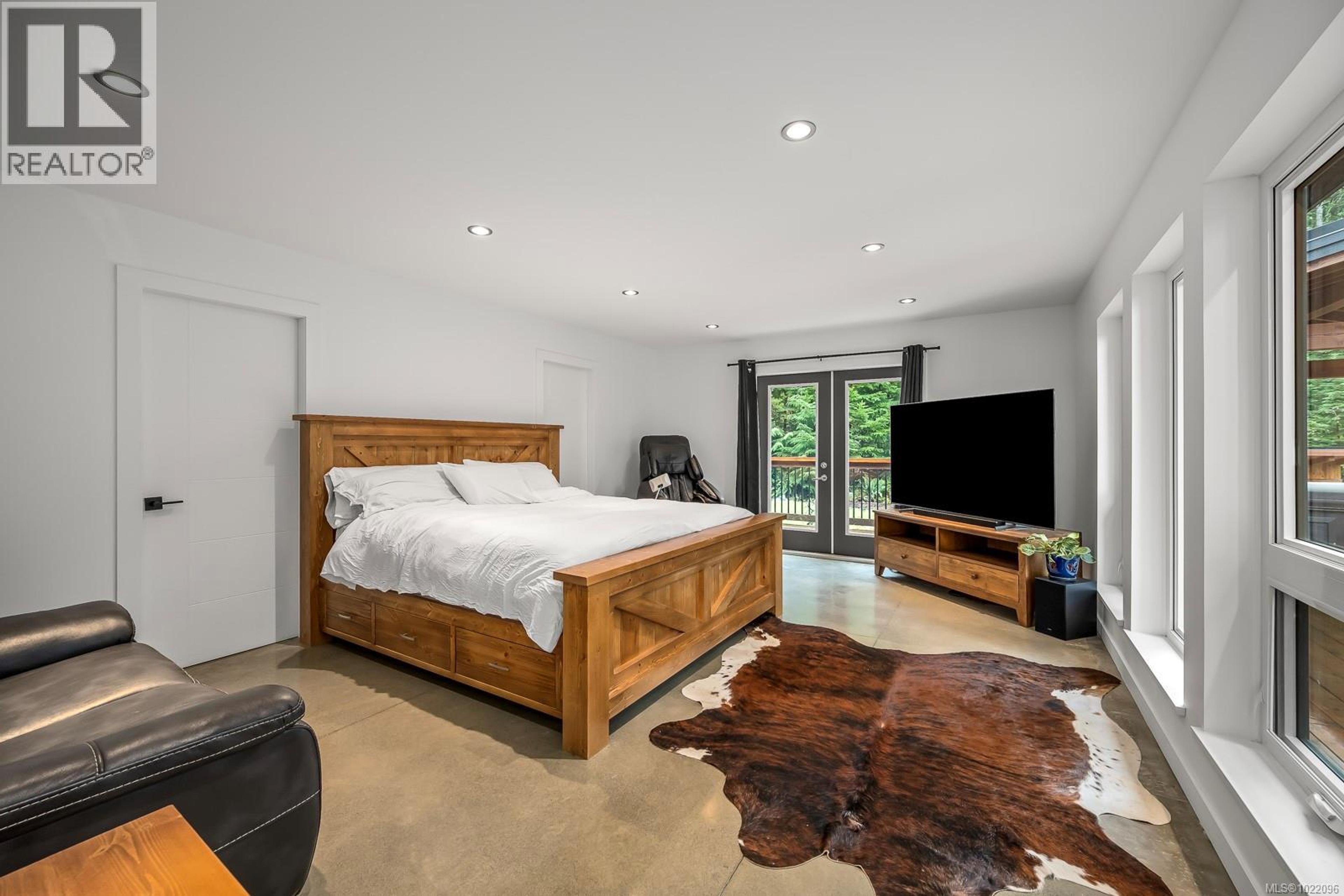 2640 CONVILLE BAY RD - 32