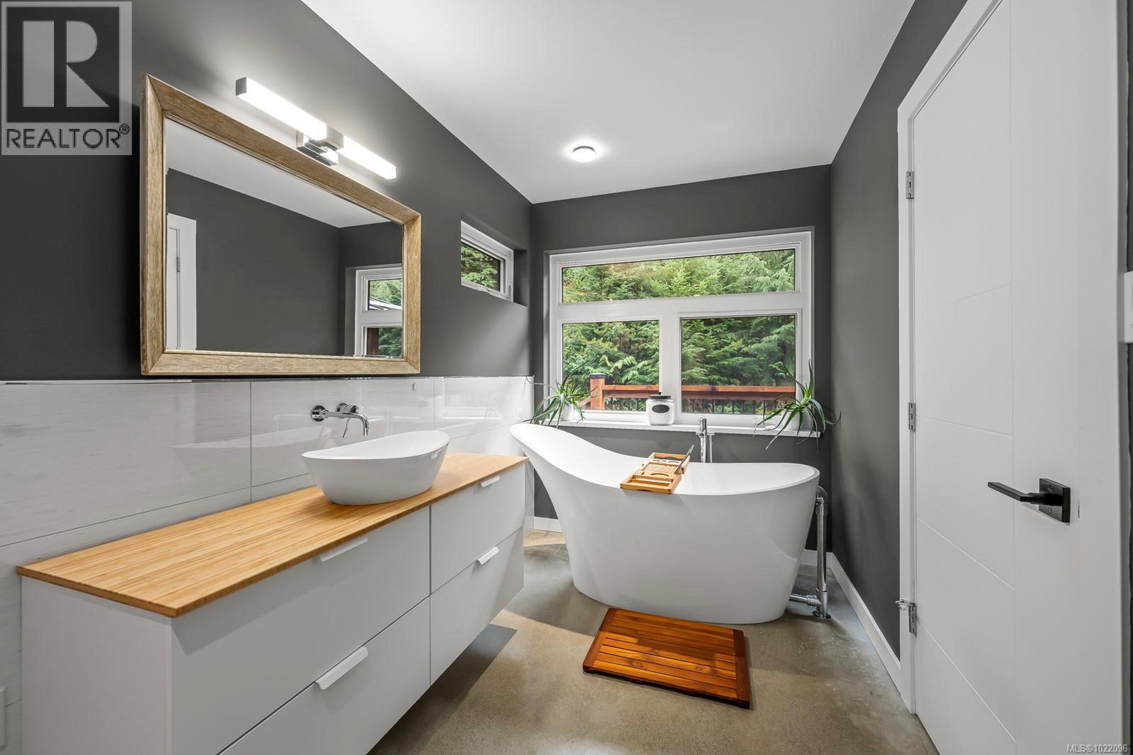 2640 CONVILLE BAY RD - 35