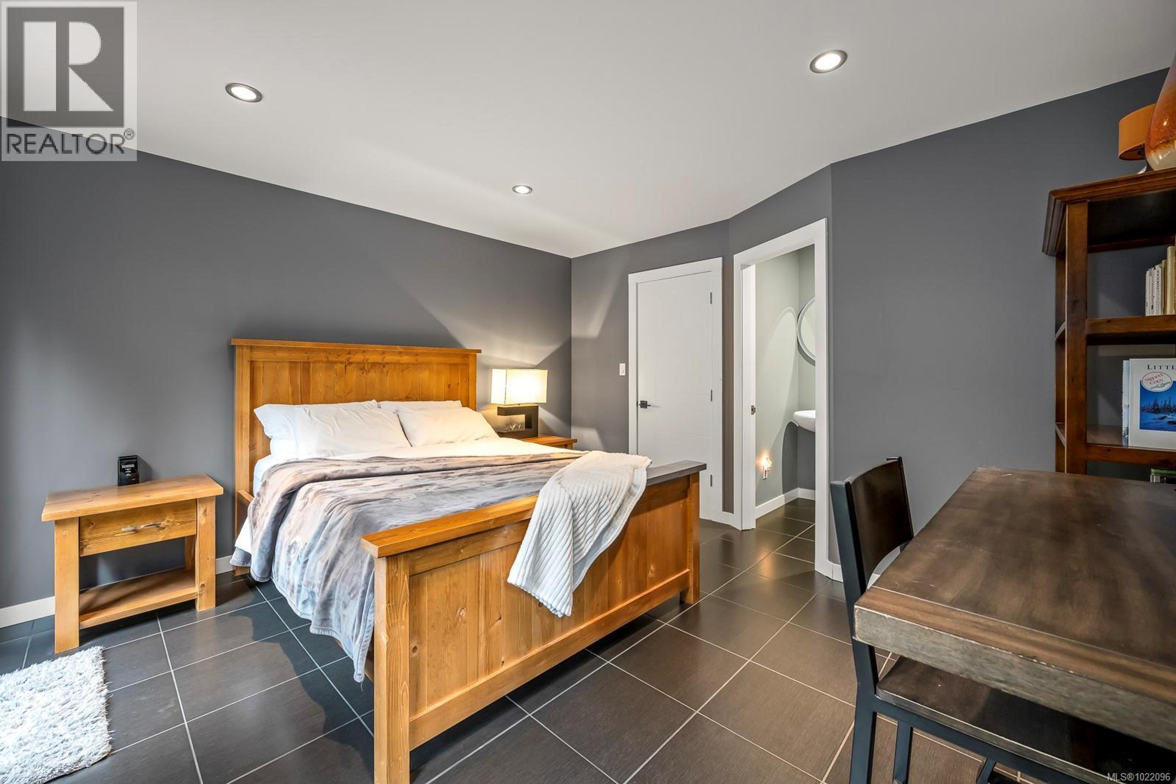 2640 CONVILLE BAY RD - 44