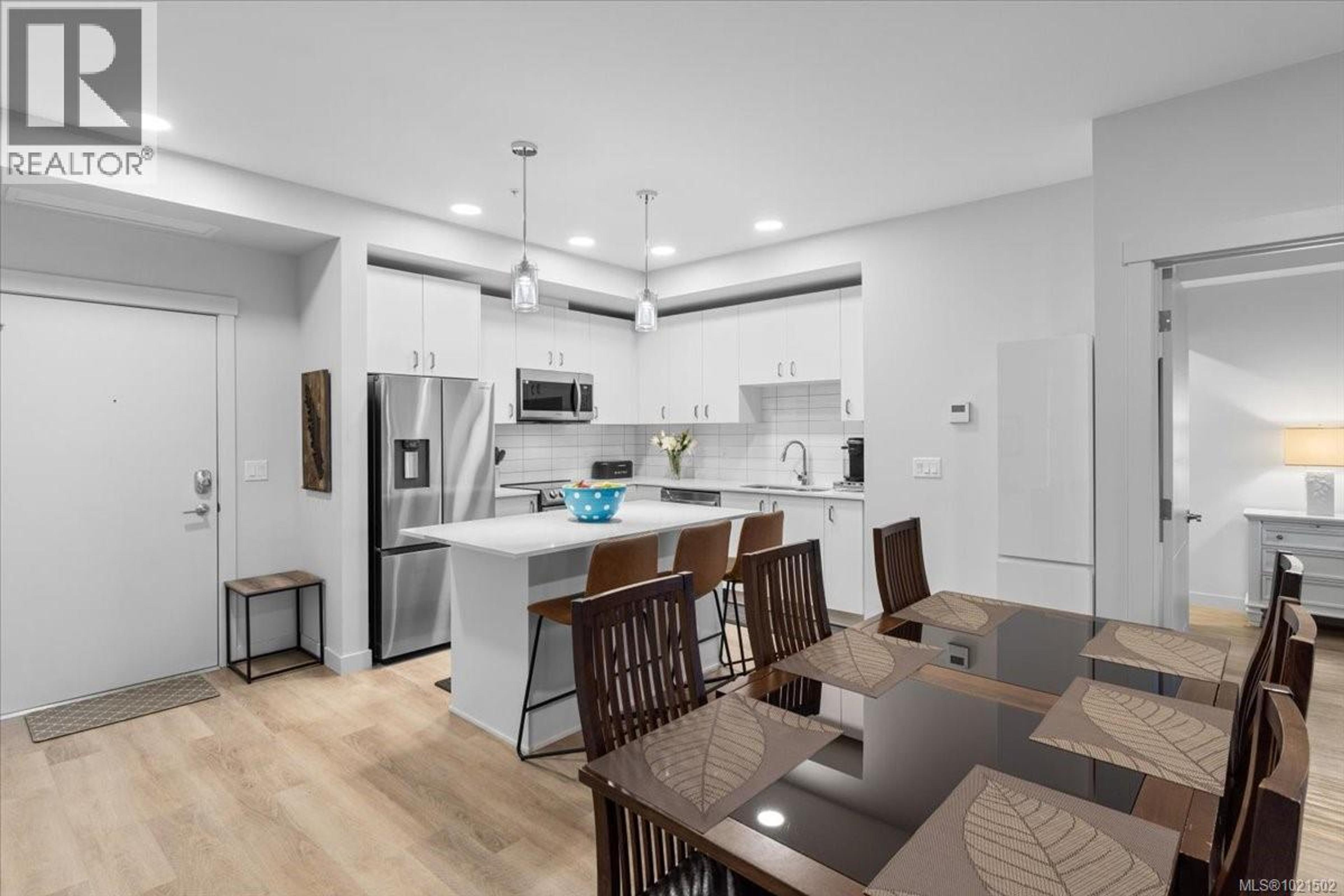 #208N 164 ALBERNI HWY - 4