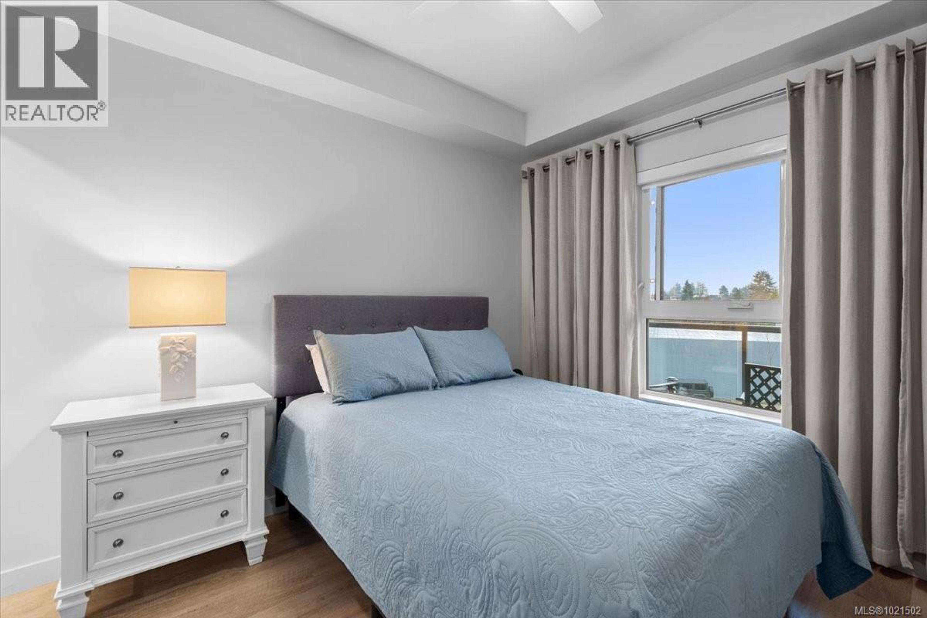 #208N 164 ALBERNI HWY - 12