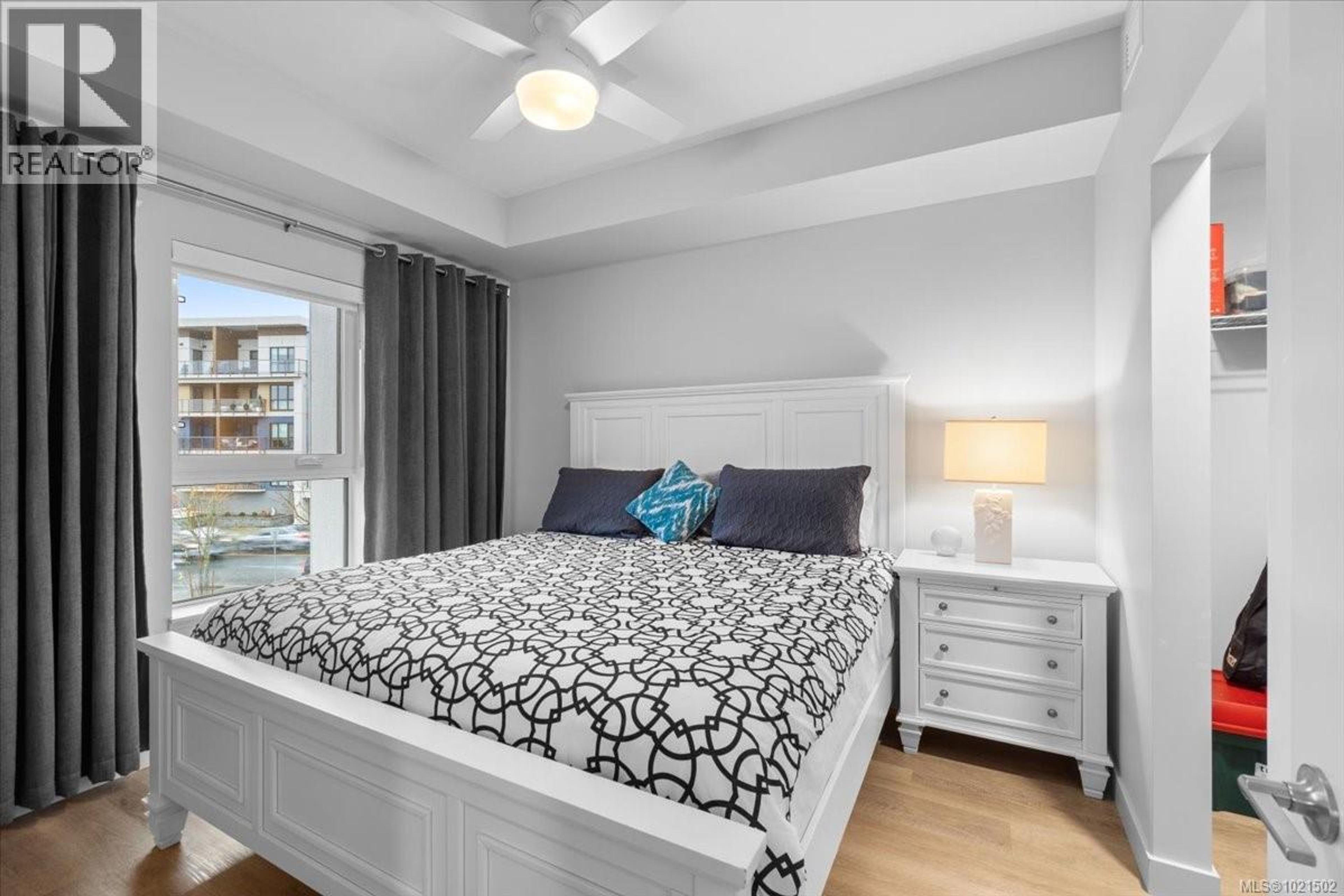 #208N 164 ALBERNI HWY - 16