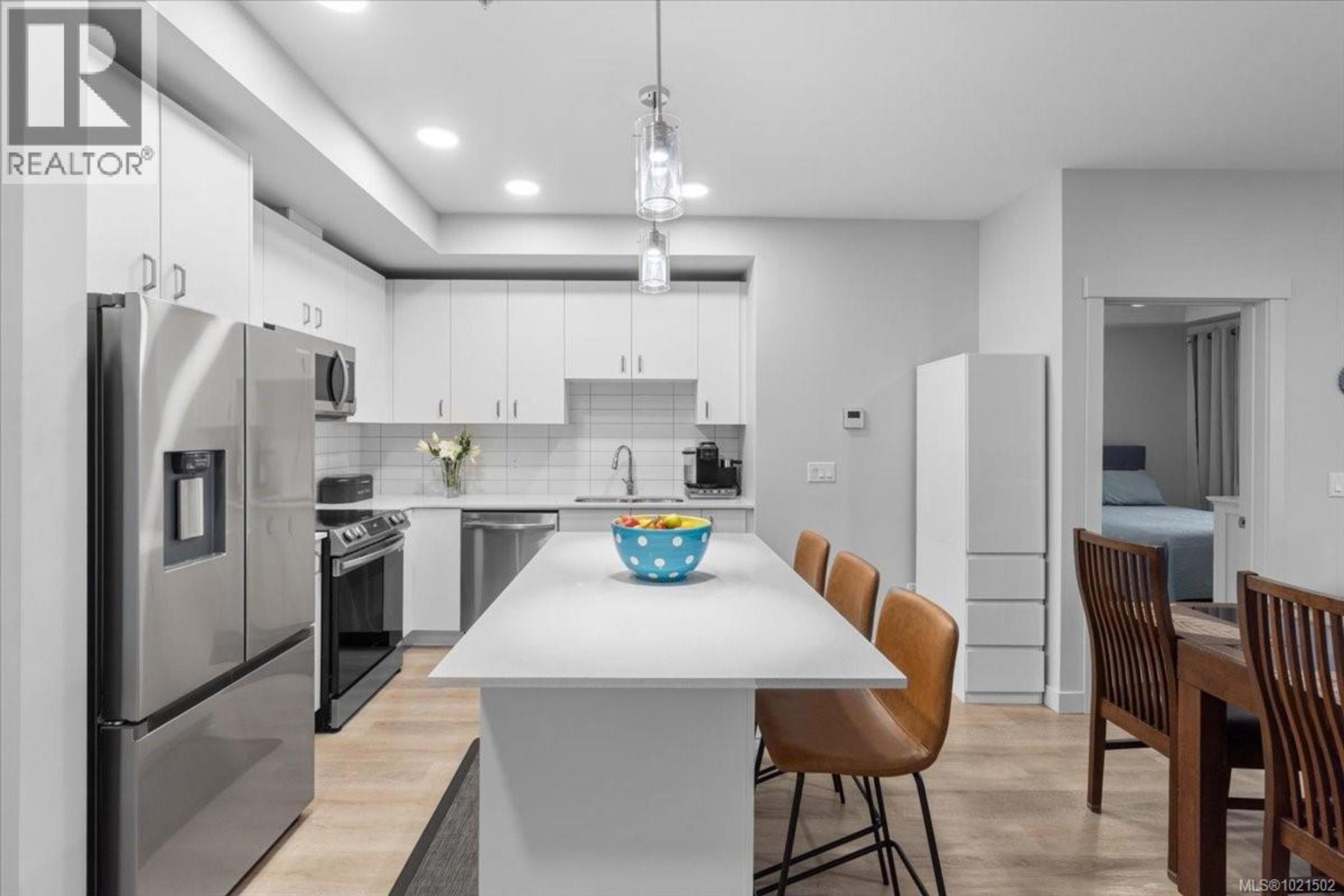 #208N 164 ALBERNI HWY - Image 2