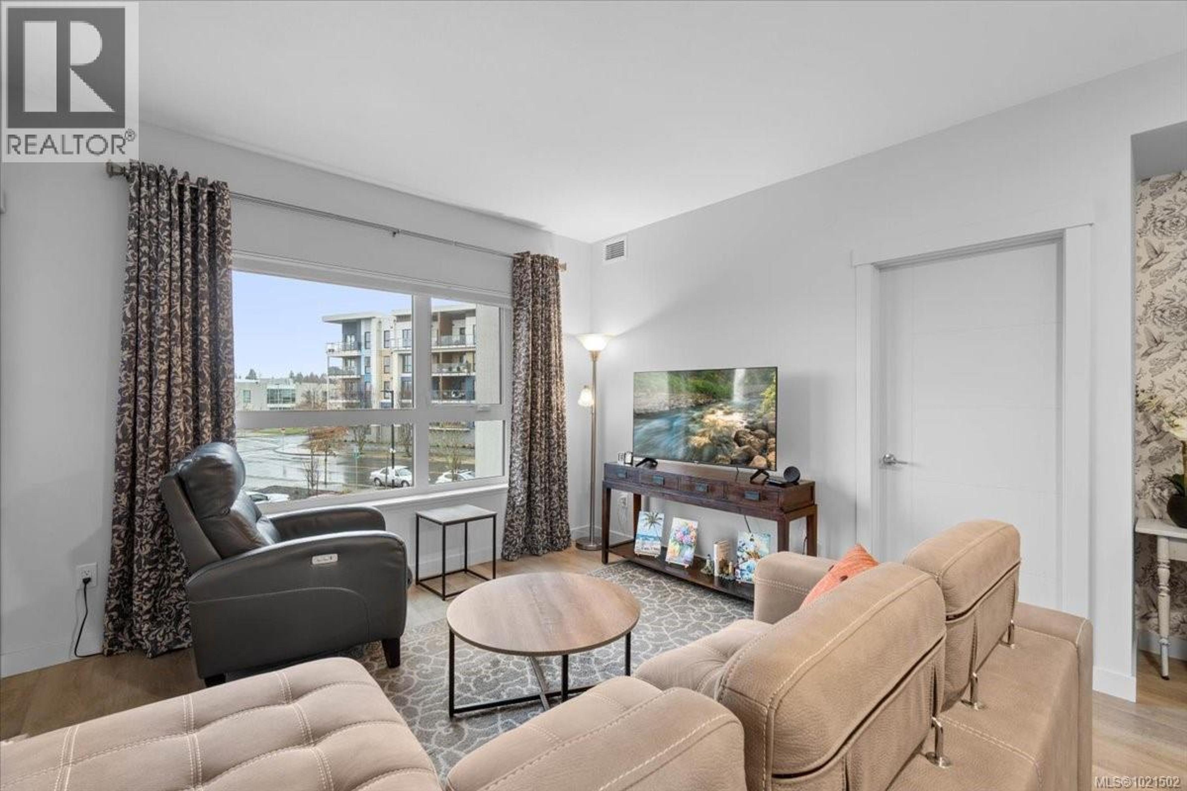 #208N 164 ALBERNI HWY - 7