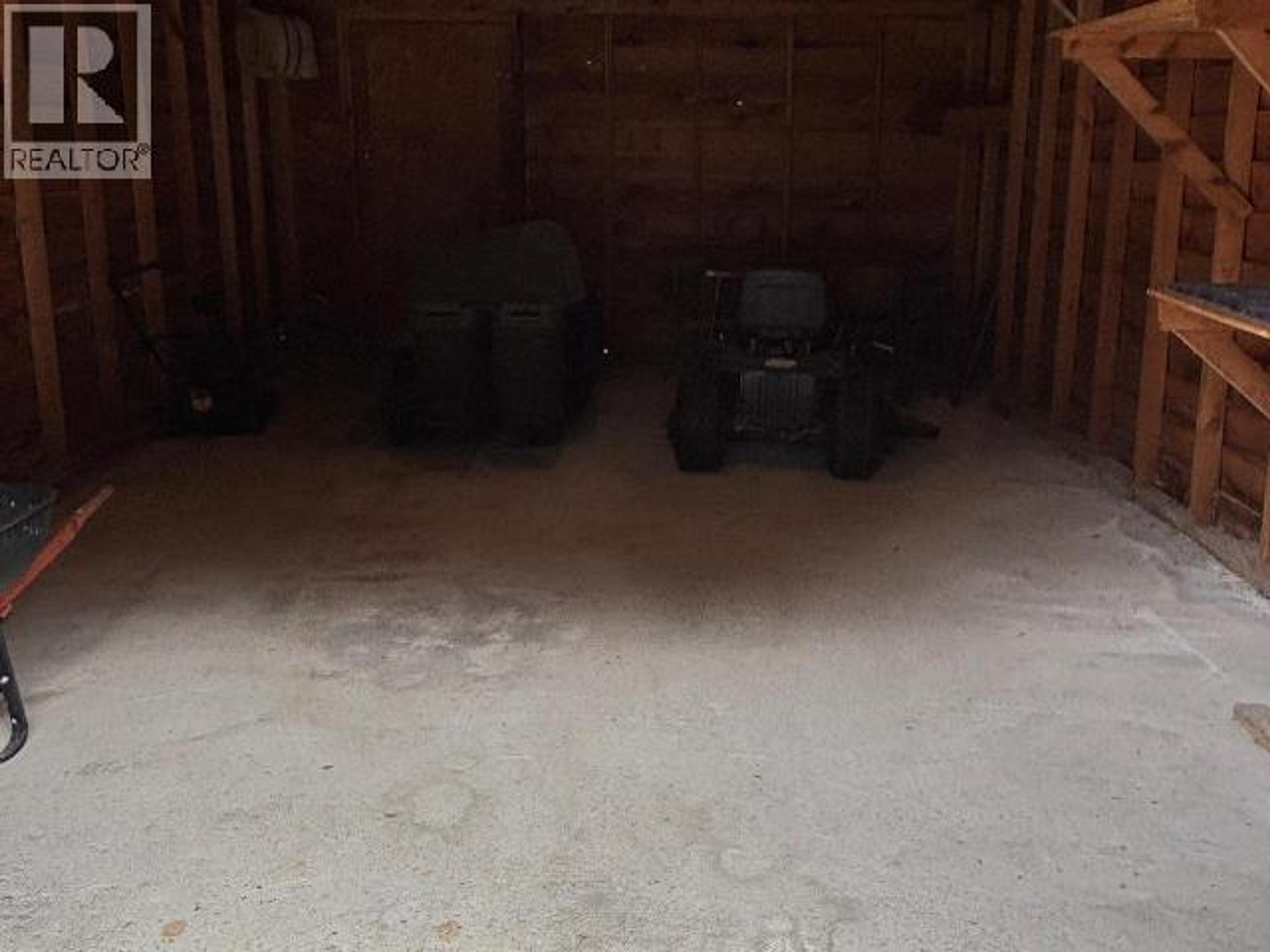 3533 GILLIES BAY ROAD - 34