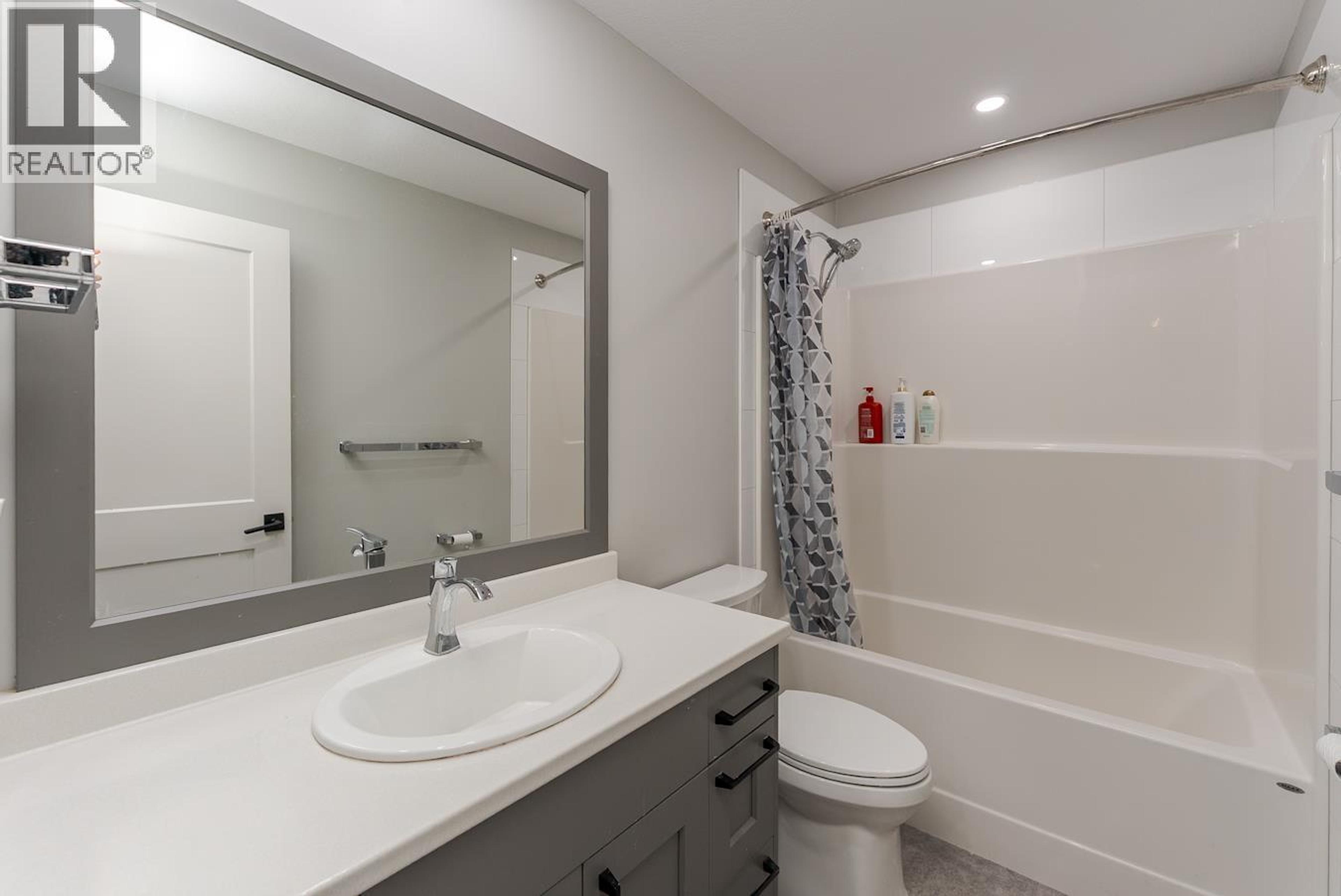 3350 HILLSIDE DRIVE - 21