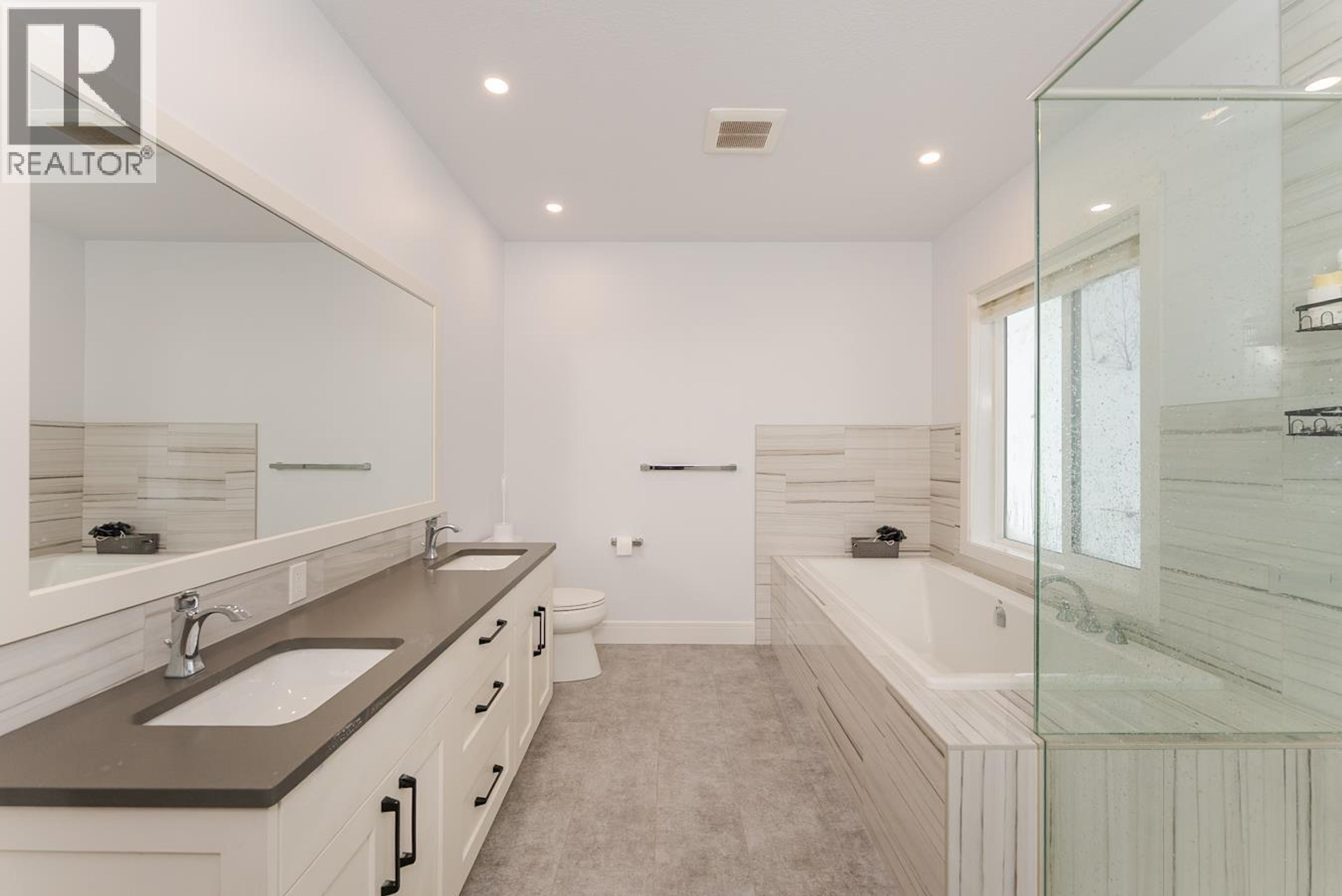 3350 HILLSIDE DRIVE - 18