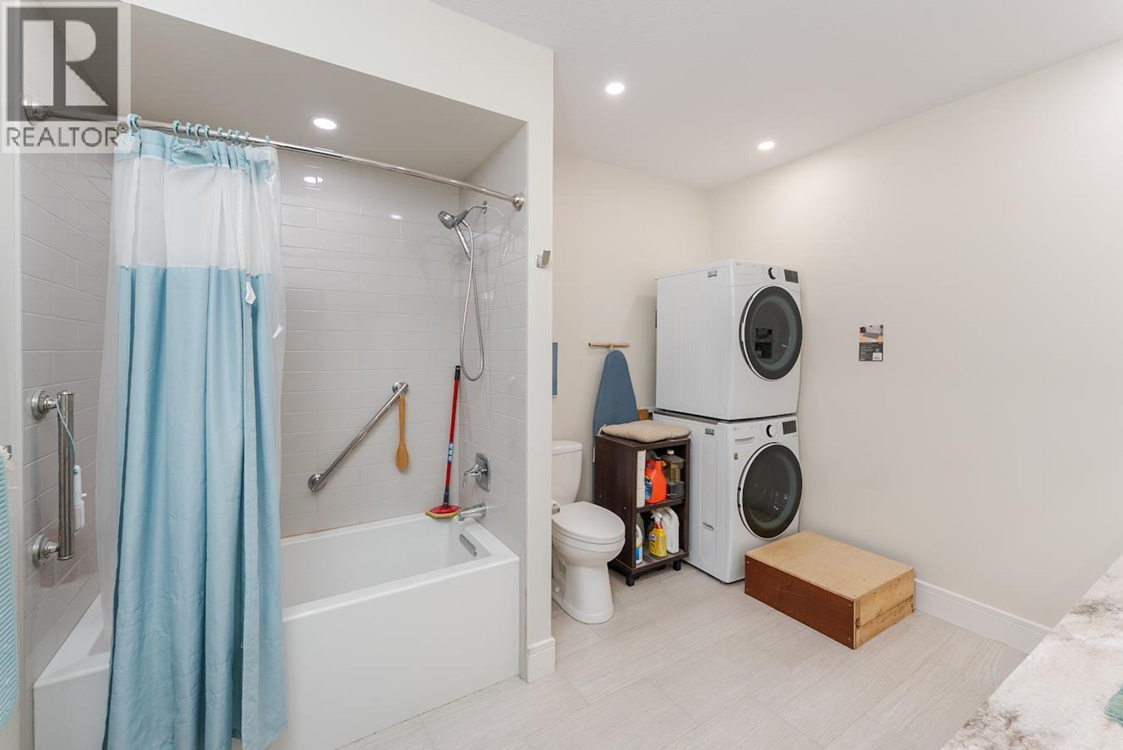 3350 HILLSIDE DRIVE - 34