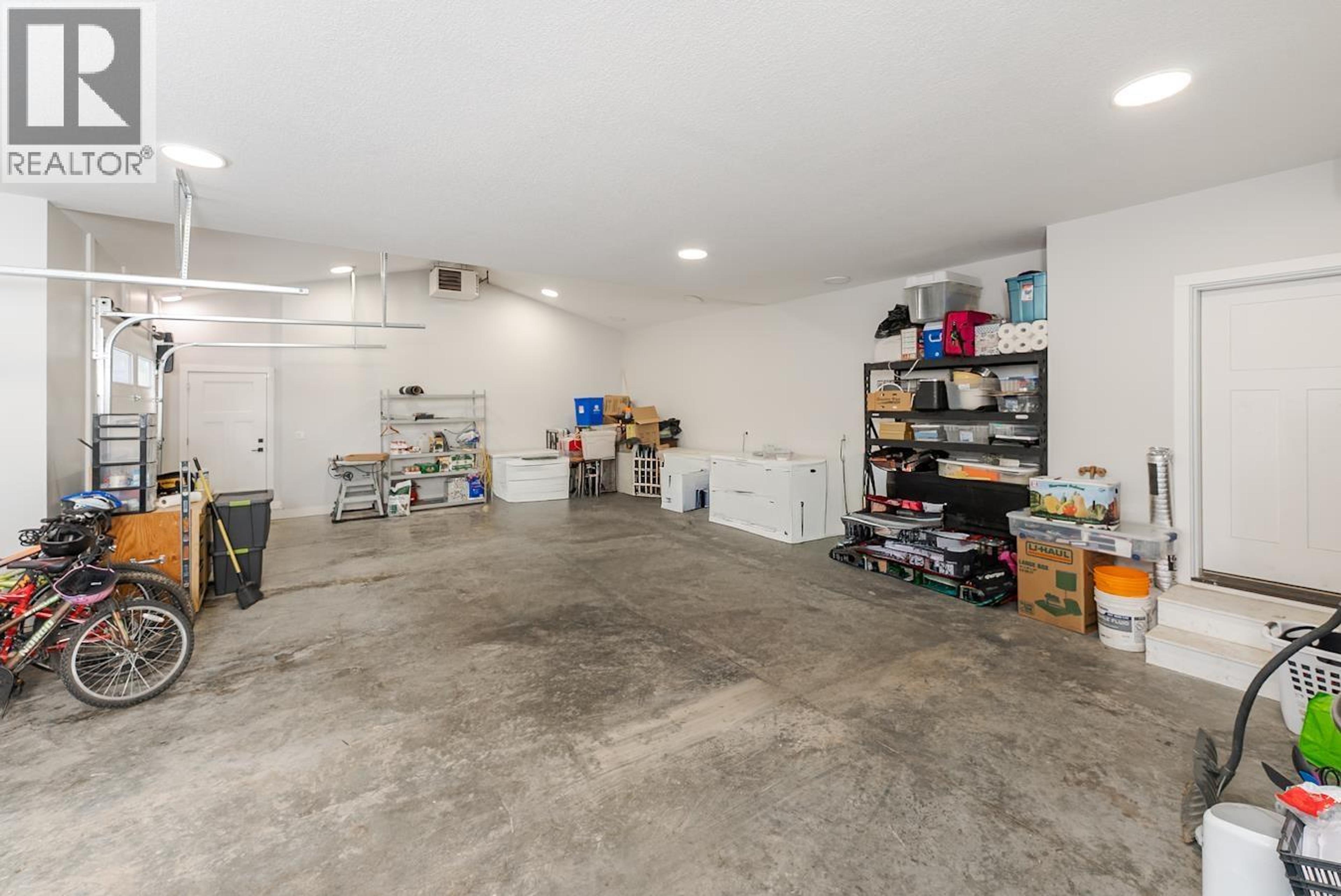 3350 HILLSIDE DRIVE - 35