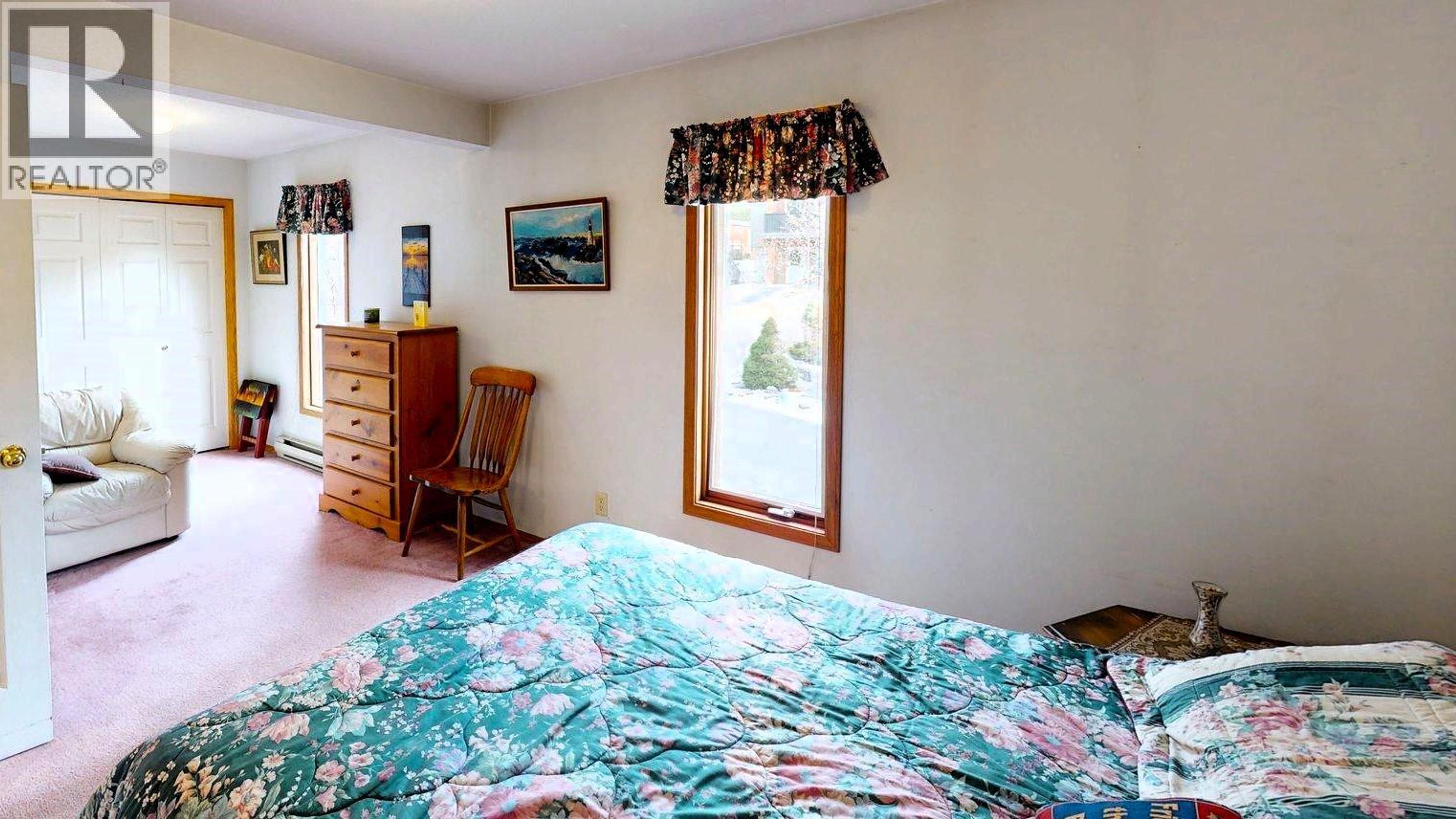 7319 GLACIER DRIVE - 19