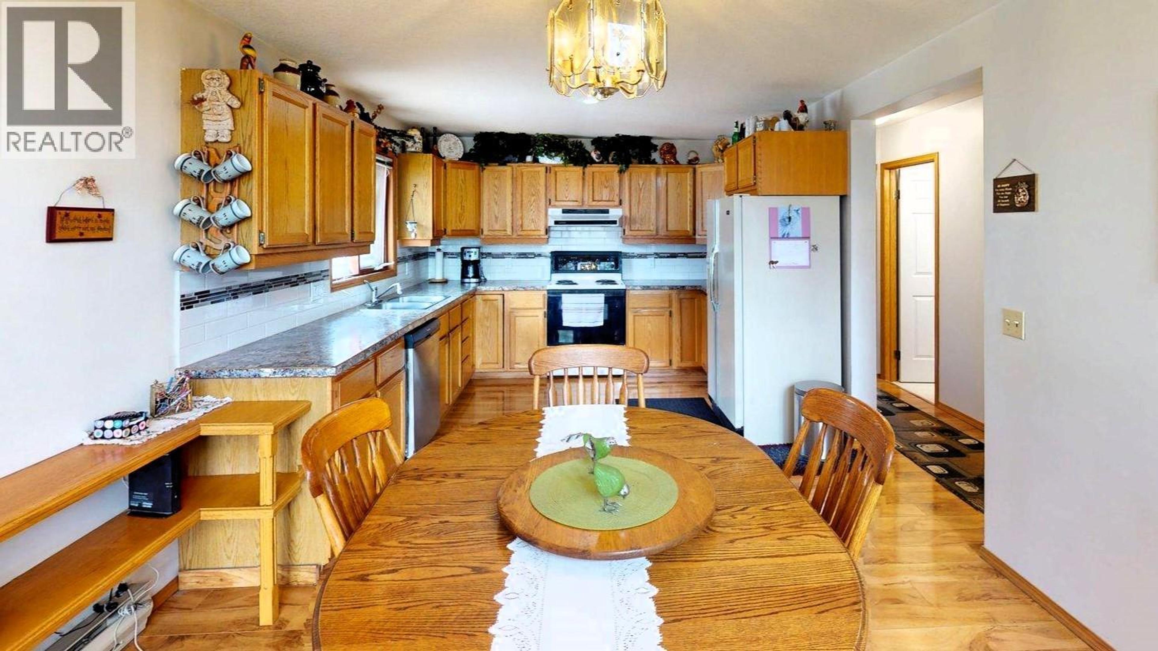 7319 GLACIER DRIVE - 10