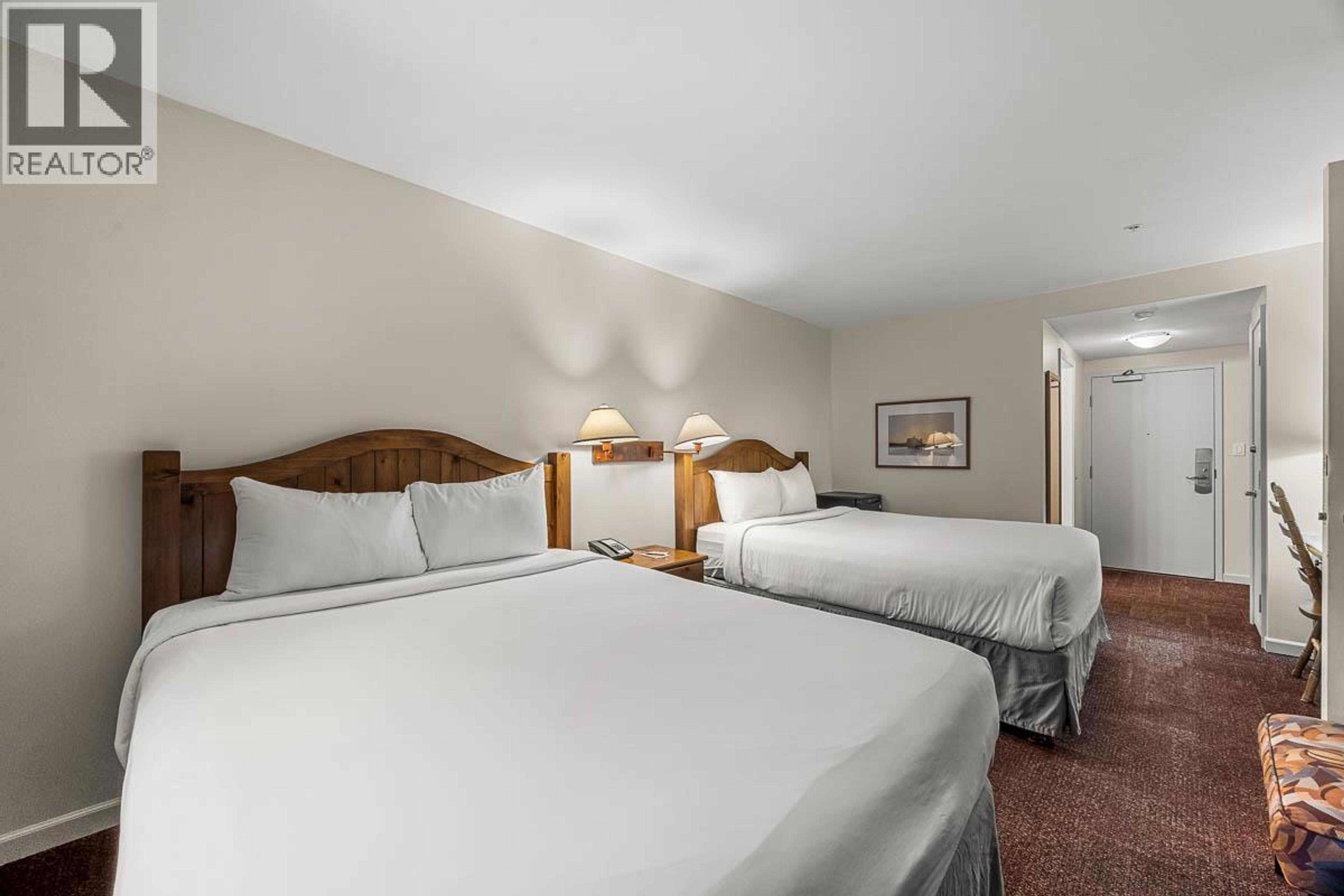 #205/211 3220 VILLAGE WAY - 15