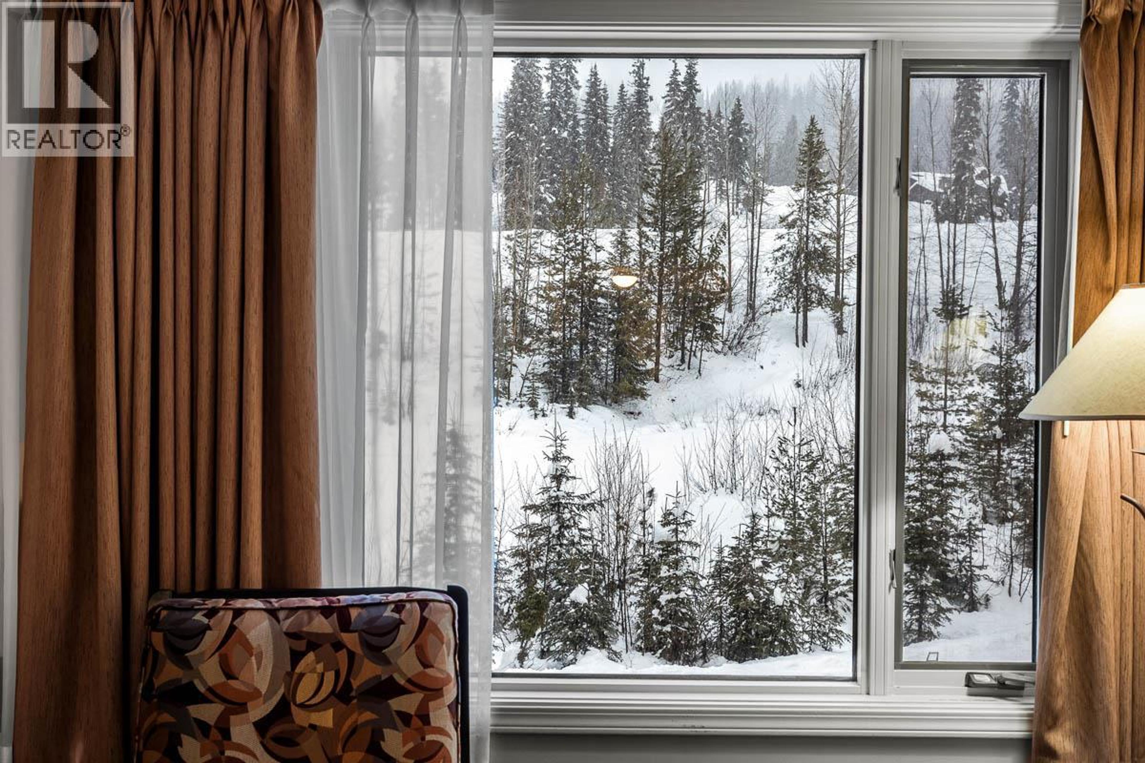 #205/211 3220 VILLAGE WAY - 6