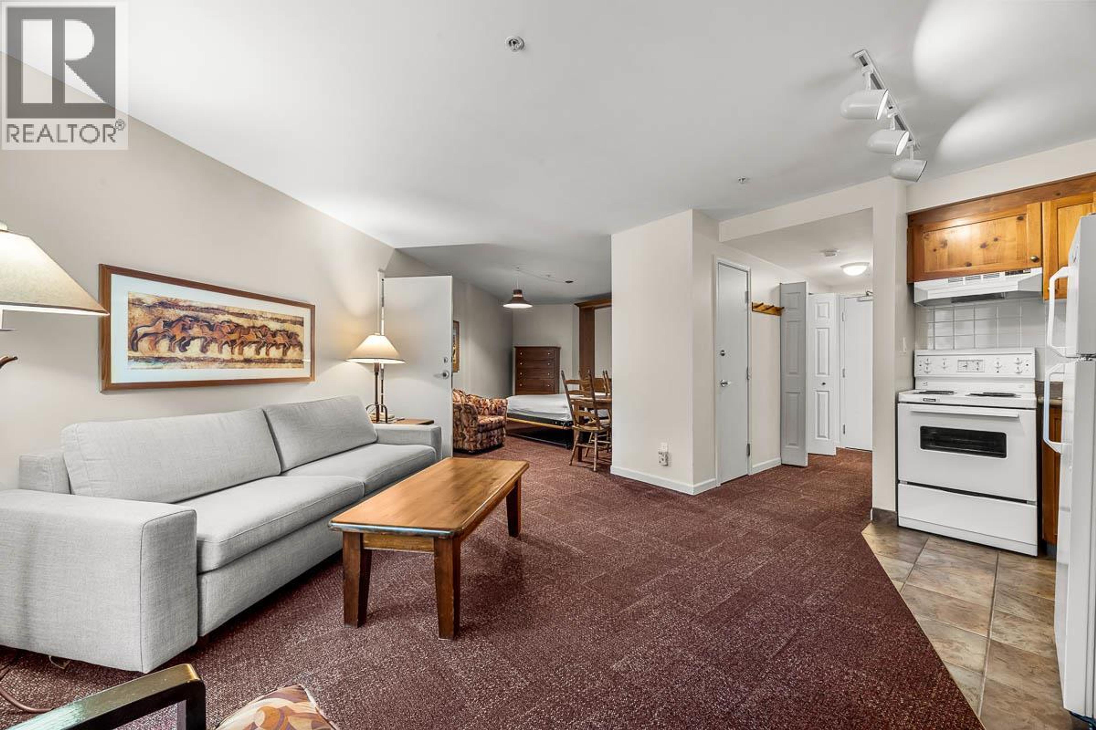 #205/211 3220 VILLAGE WAY - 7