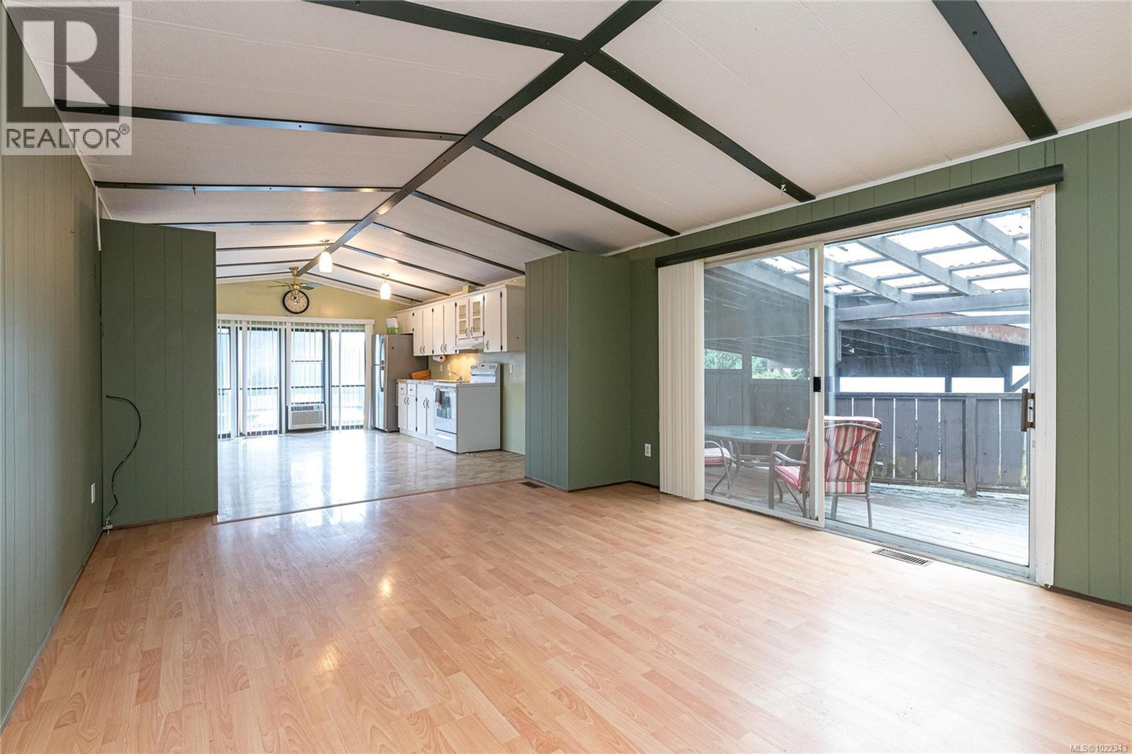 #46 3640 TRANS CANADA HWY - 15