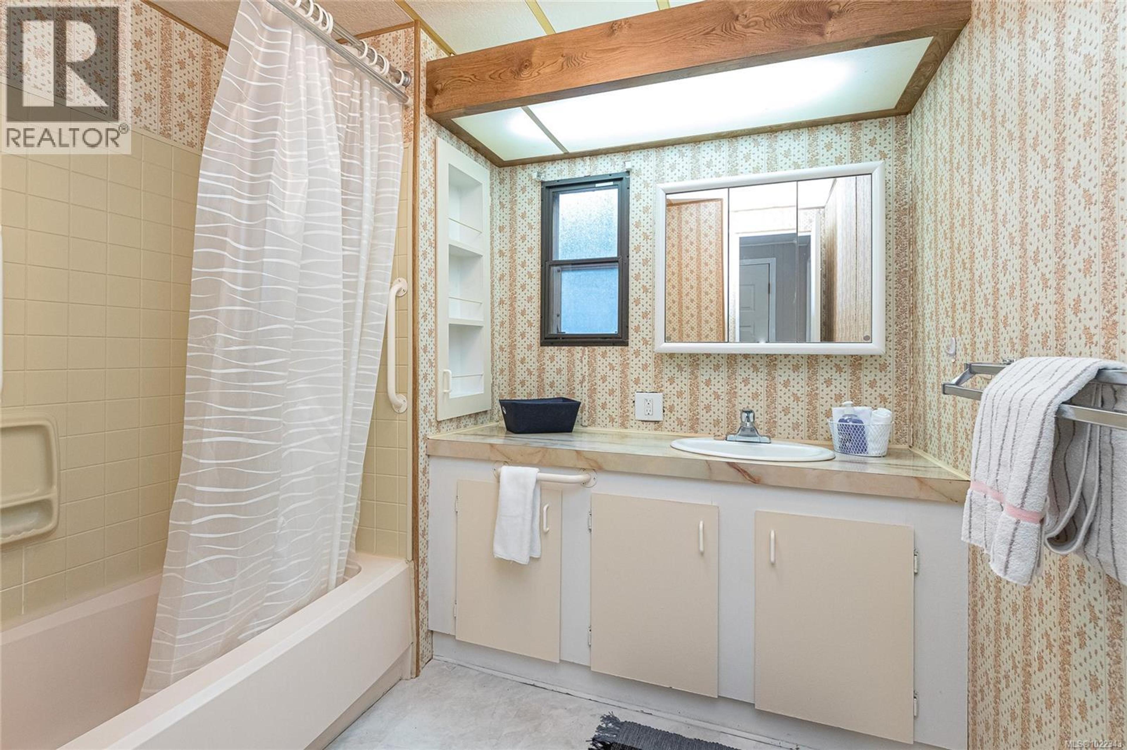 #46 3640 TRANS CANADA HWY - 25