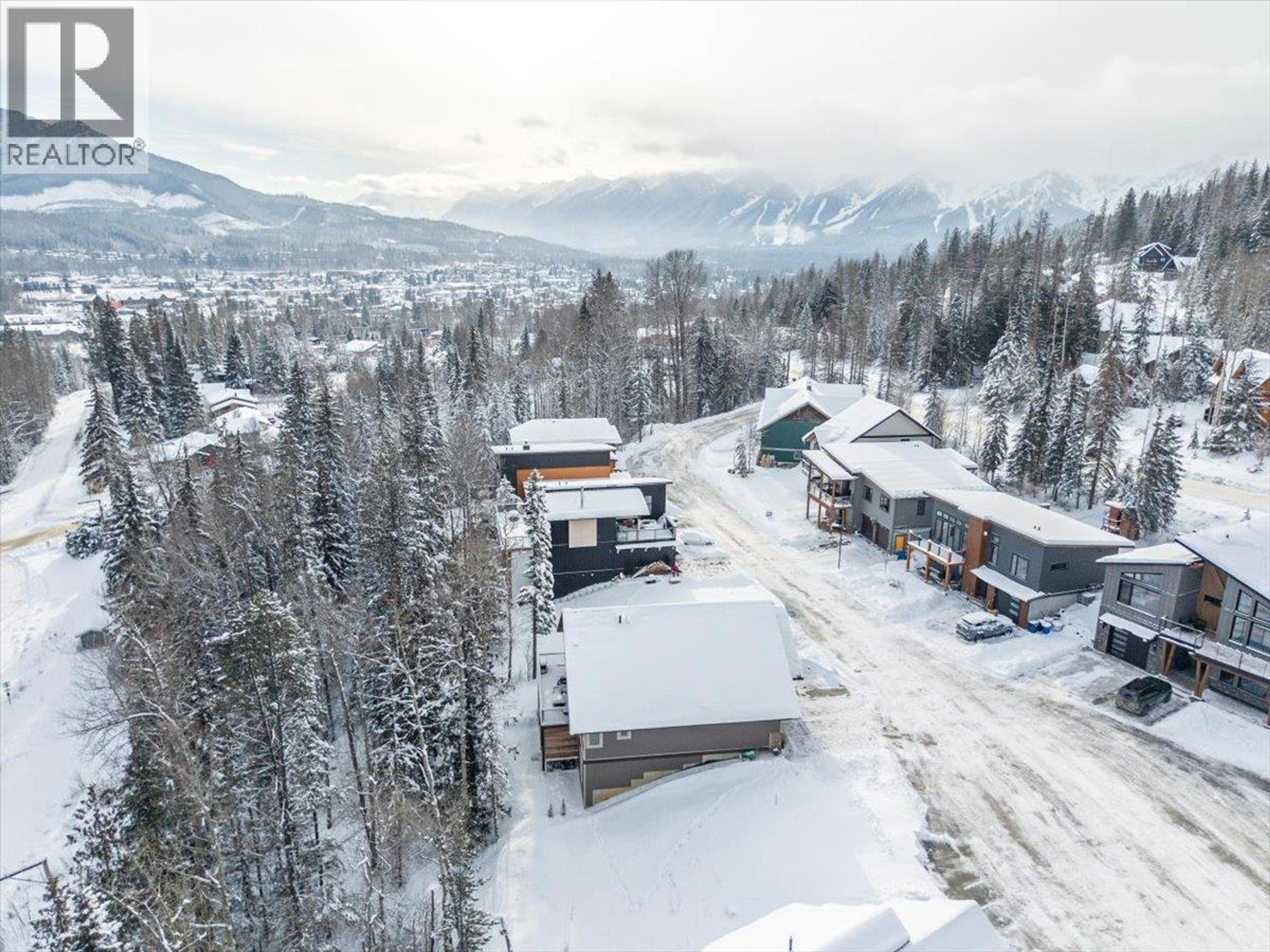 12 ALPINE TRAIL PLACE - 54