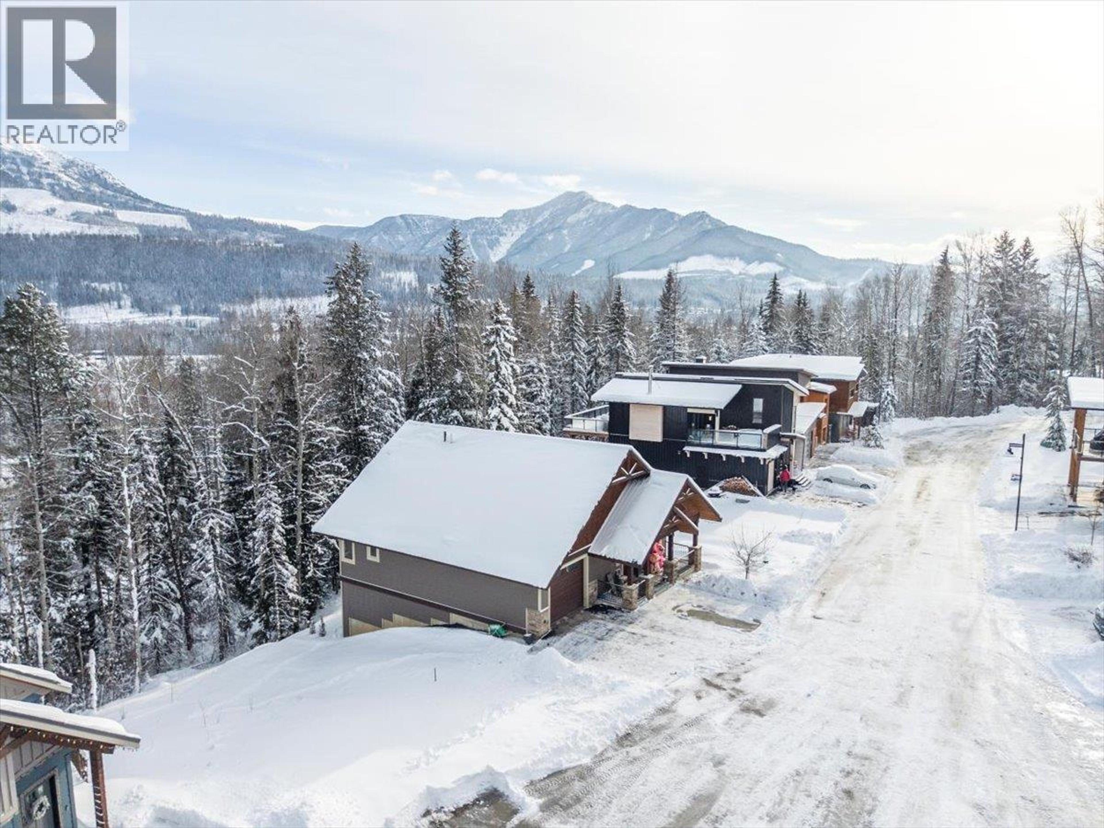 12 ALPINE TRAIL PLACE - 52