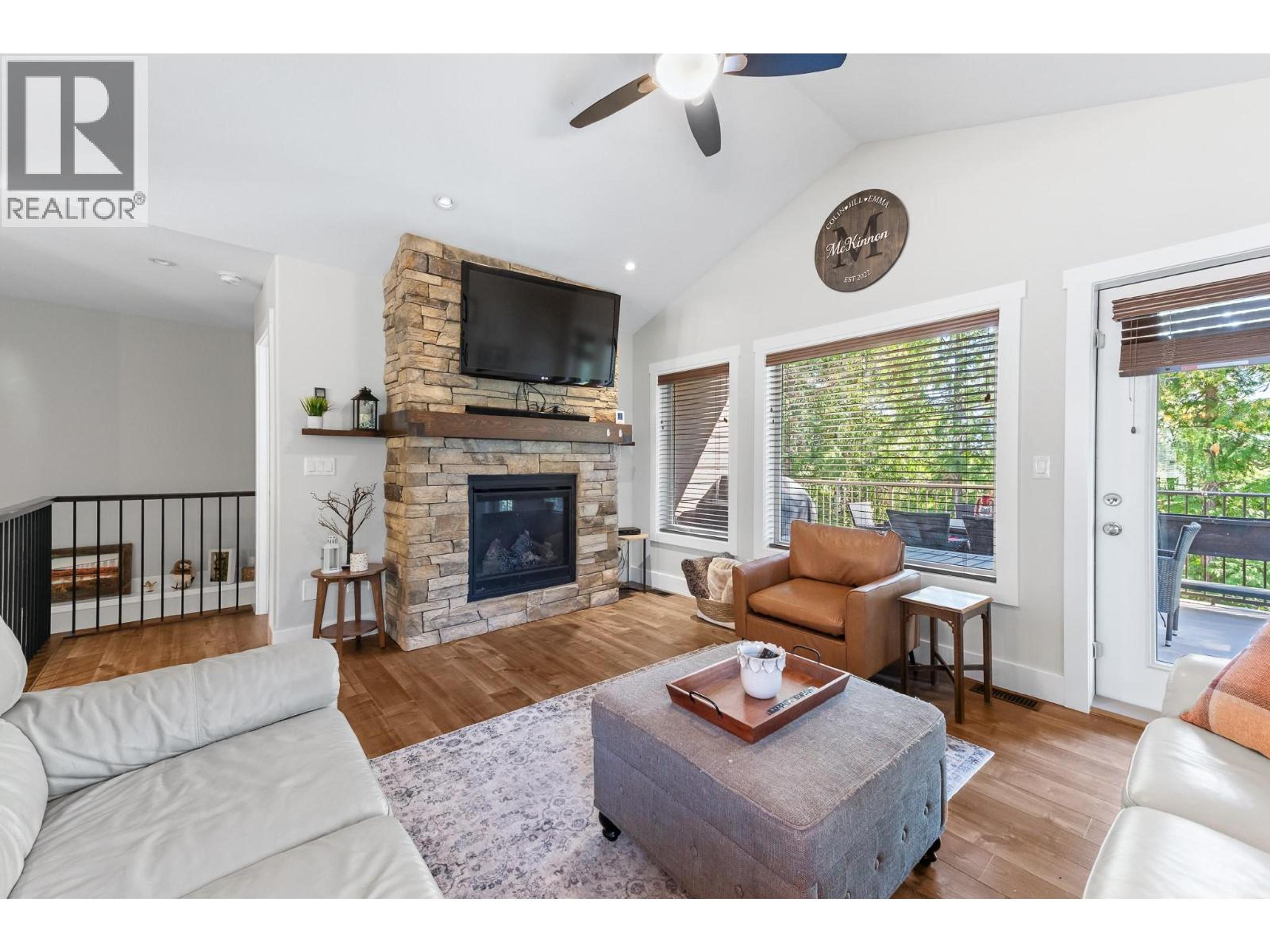 12 ALPINE TRAIL PLACE - 10